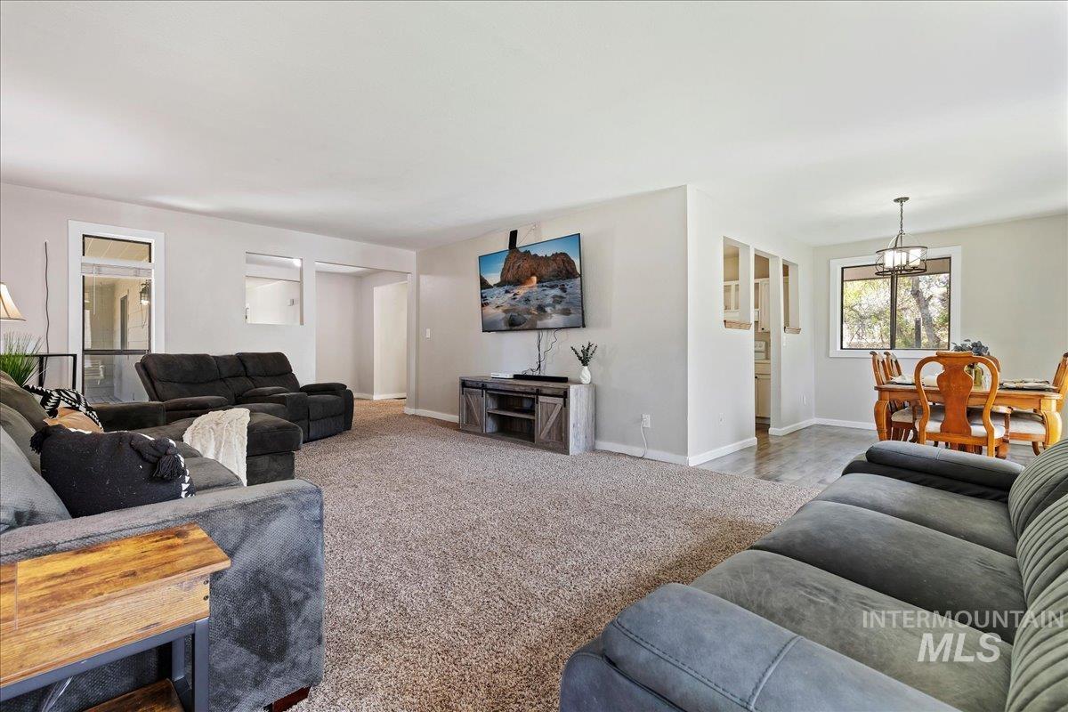 1132 S Powerline Rd, Nampa, Idaho 83686-5625, 4 Bedrooms, 2.5 Bathrooms, Residential For Sale, Price $595,000,MLS 98982438