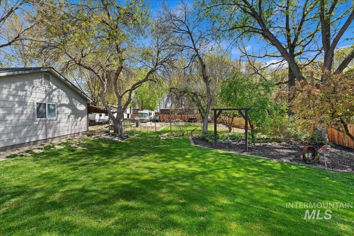 1132 S Powerline Rd, Nampa, Idaho 83686-5625, 4 Bedrooms, 2.5 Bathrooms, Residential For Sale, Price $595,000,MLS 98982438