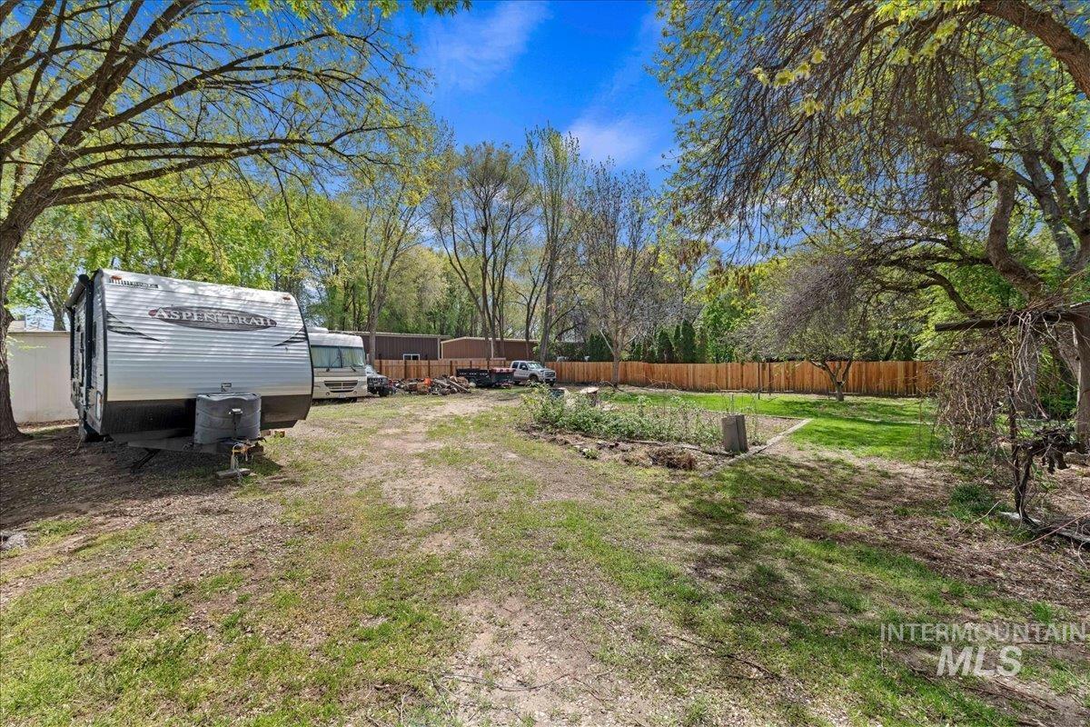 1132 S Powerline Rd, Nampa, Idaho 83686-5625, 4 Bedrooms, 2.5 Bathrooms, Residential For Sale, Price $595,000,MLS 98982438