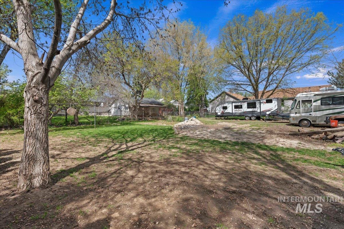 1132 S Powerline Rd, Nampa, Idaho 83686-5625, 4 Bedrooms, 2.5 Bathrooms, Residential For Sale, Price $595,000,MLS 98982438