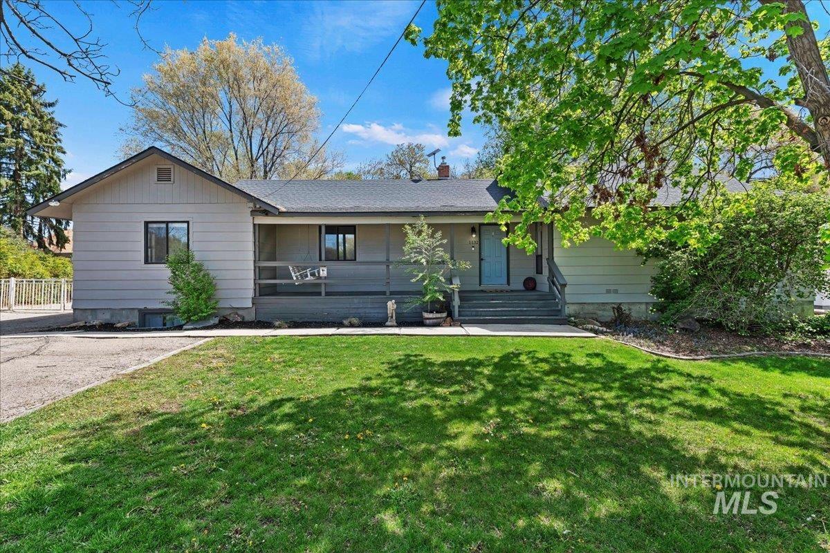 1132 S Powerline Rd, Nampa, Idaho 83686-5625, 4 Bedrooms, 2.5 Bathrooms, Residential For Sale, Price $595,000,MLS 98982438