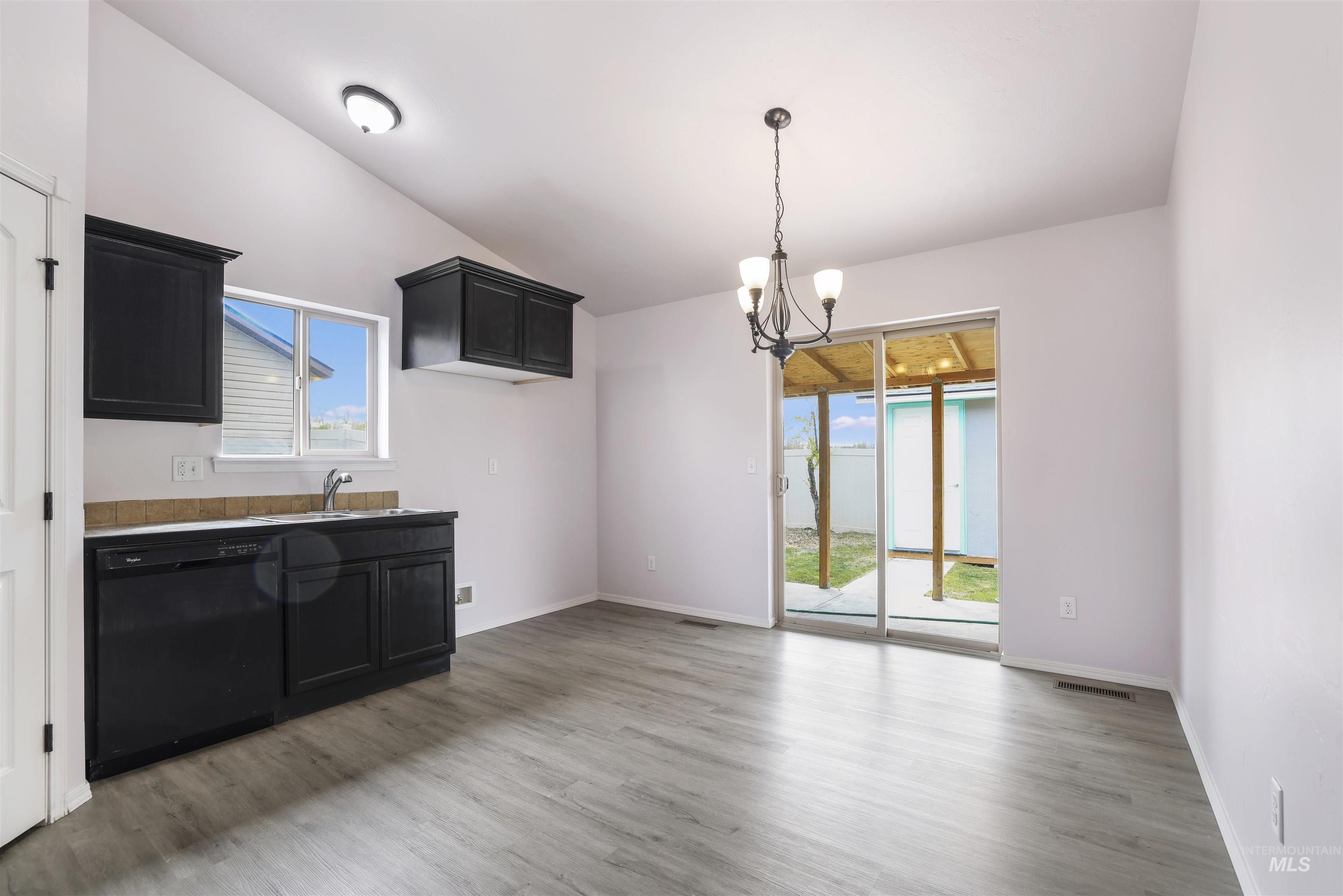 356 Watchmaker St, Twin Falls, Idaho 83301, 3 Bedrooms, 2 Bathrooms, Residential For Sale, Price $312,000, 98982439