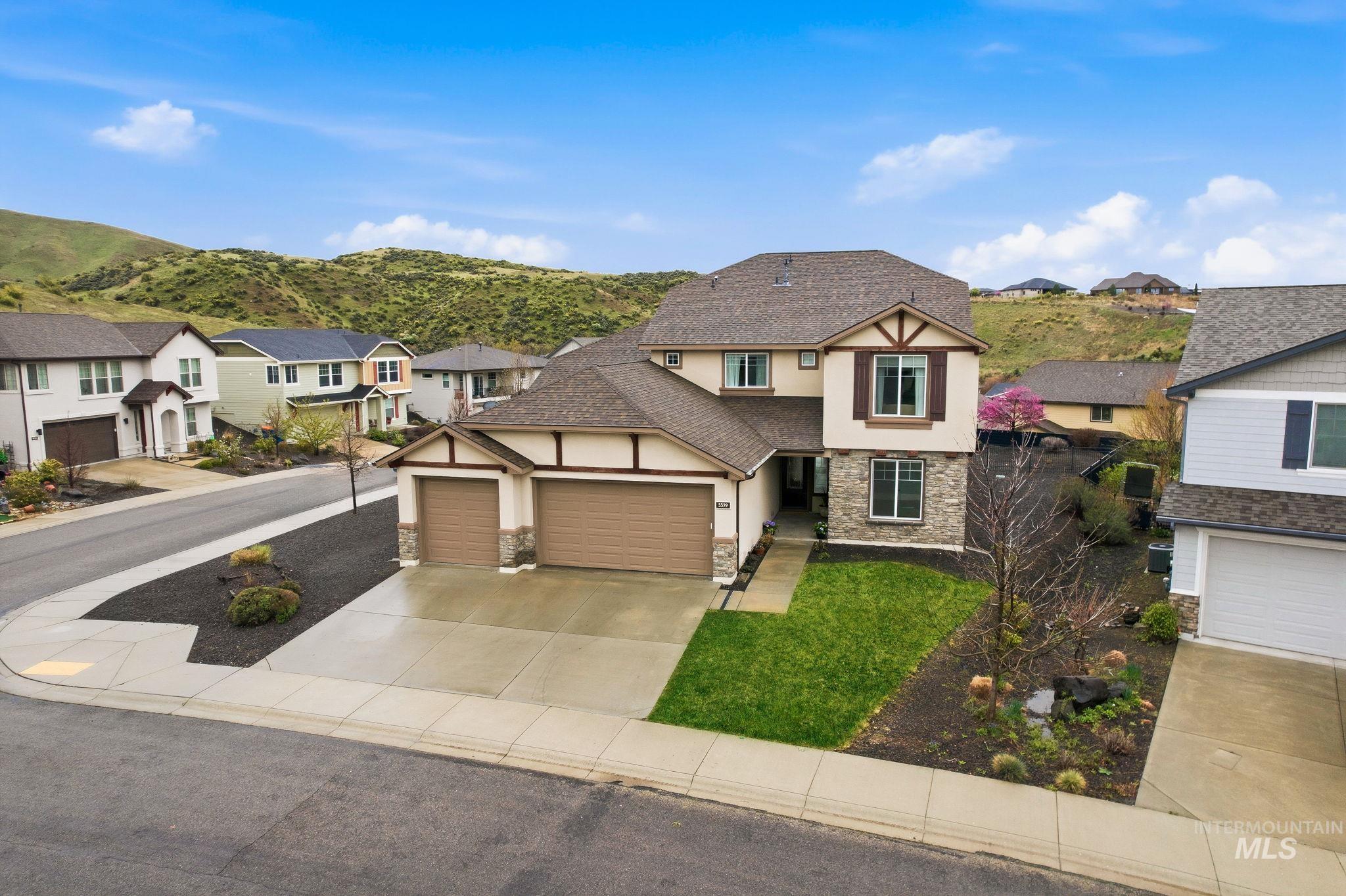 5529 W Kincreag, Boise, Idaho 83714, 5 Bedrooms, 4 Bathrooms, Residential For Sale, Price $979,900, 98982440