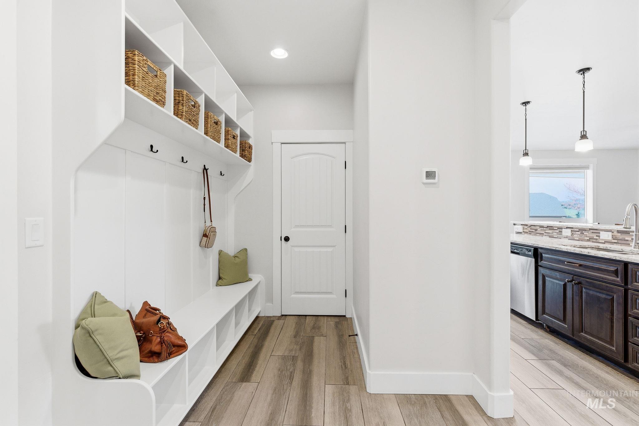 5529 W Kincreag, Boise, Idaho 83714, 5 Bedrooms, 4 Bathrooms, Residential For Sale, Price $979,900, 98982440