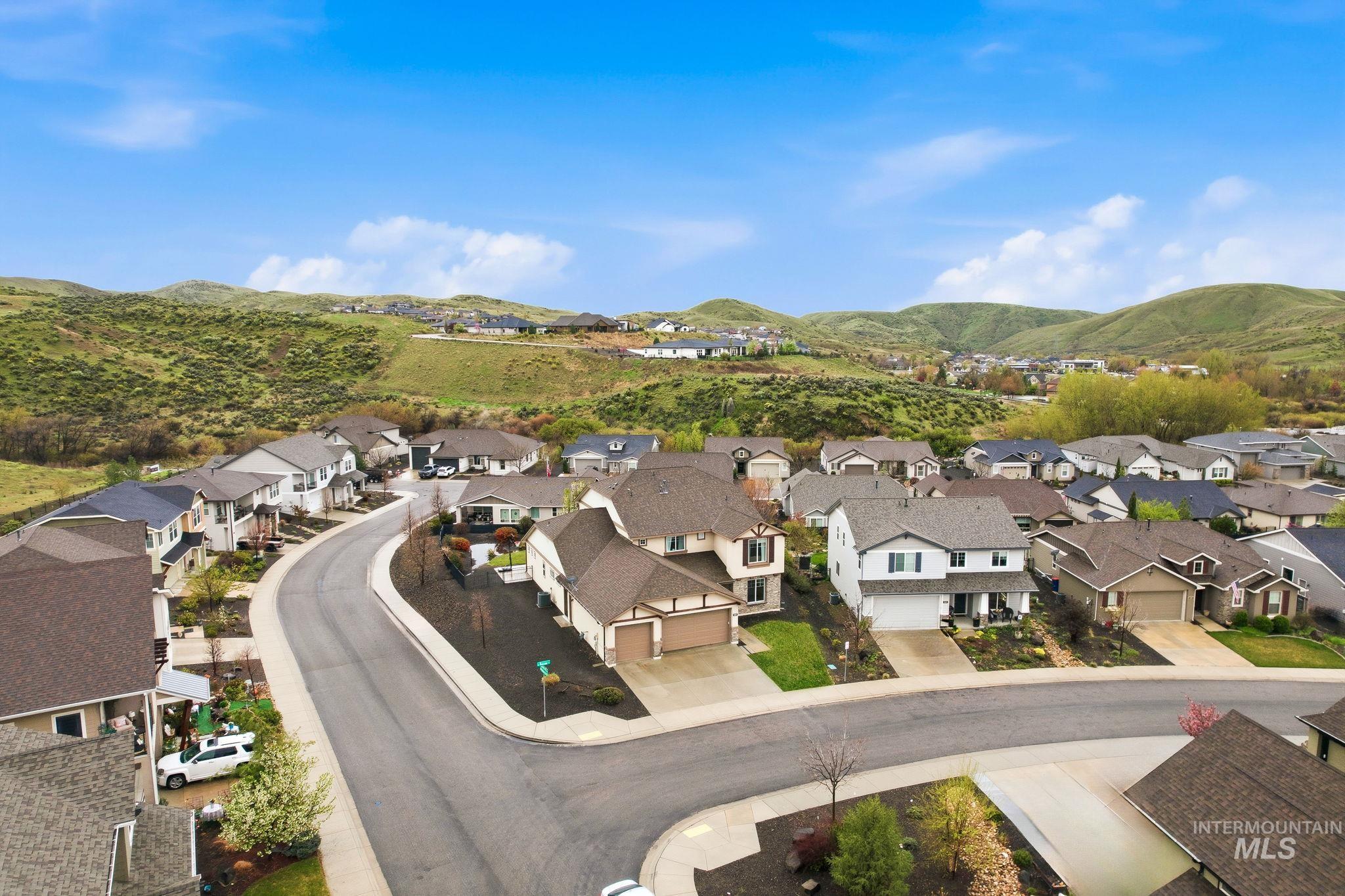 5529 W Kincreag, Boise, Idaho 83714, 5 Bedrooms, 4 Bathrooms, Residential For Sale, Price $979,900, 98982440