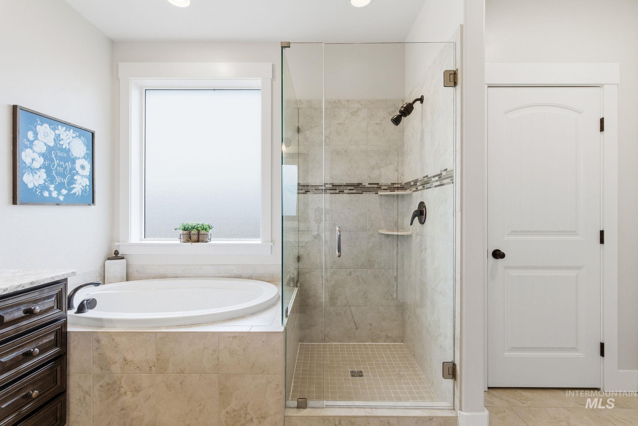 5529 W Kincreag, Boise, Idaho 83714, 5 Bedrooms, 4 Bathrooms, Residential For Sale, Price $979,900, 98982440