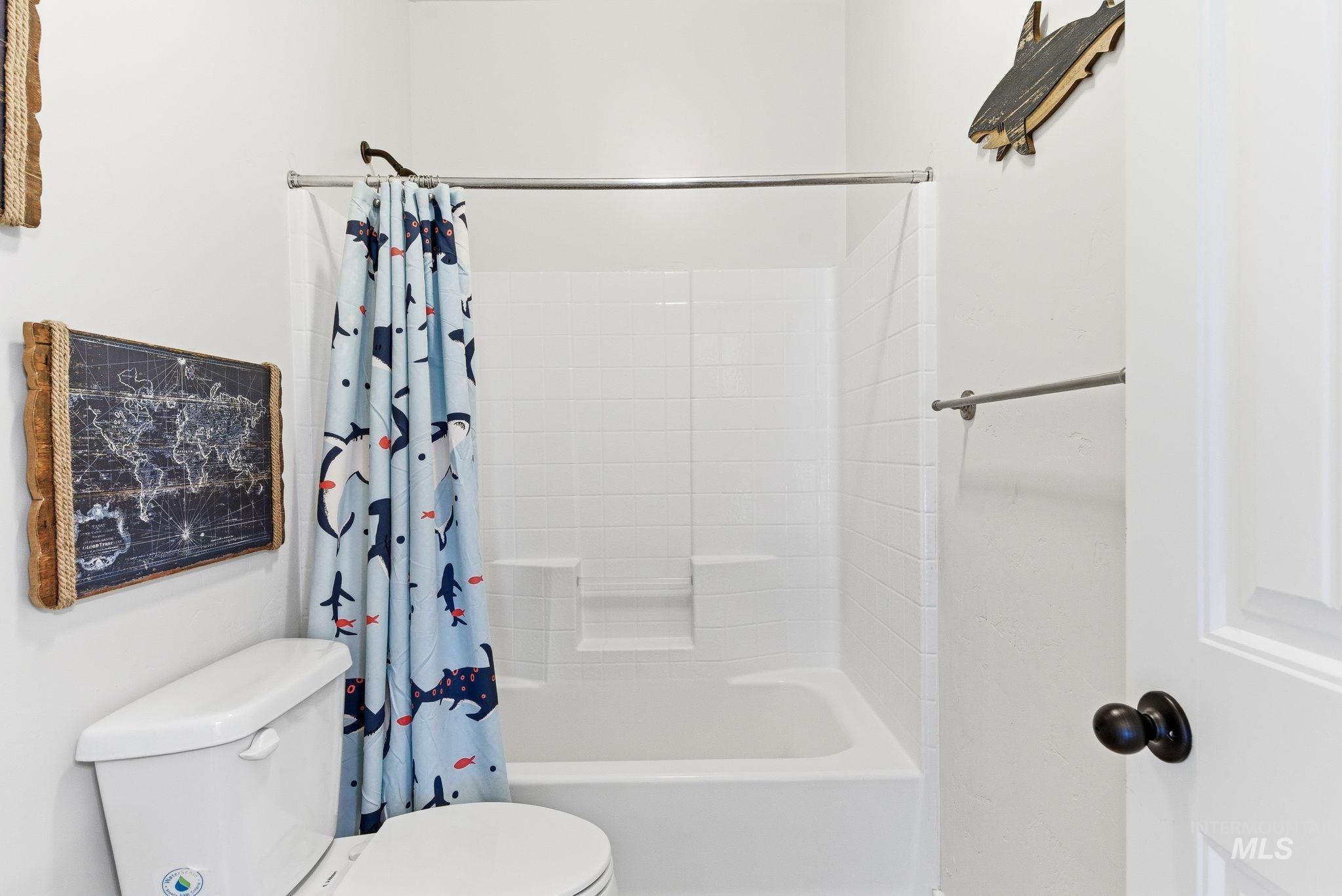 5529 W Kincreag, Boise, Idaho 83714, 5 Bedrooms, 4 Bathrooms, Residential For Sale, Price $979,900, 98982440