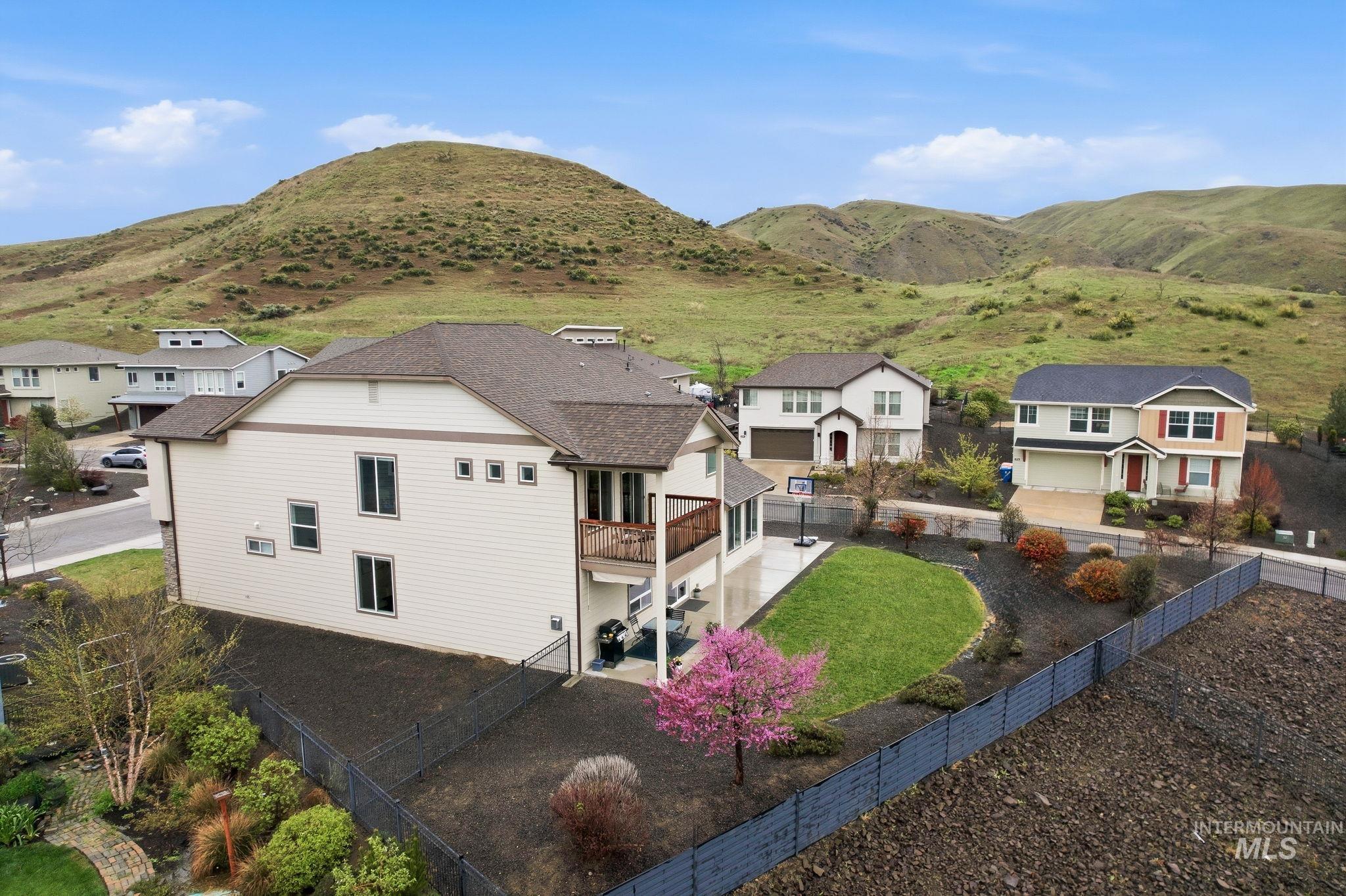 5529 W Kincreag, Boise, Idaho 83714, 5 Bedrooms, 4 Bathrooms, Residential For Sale, Price $979,900, 98982440