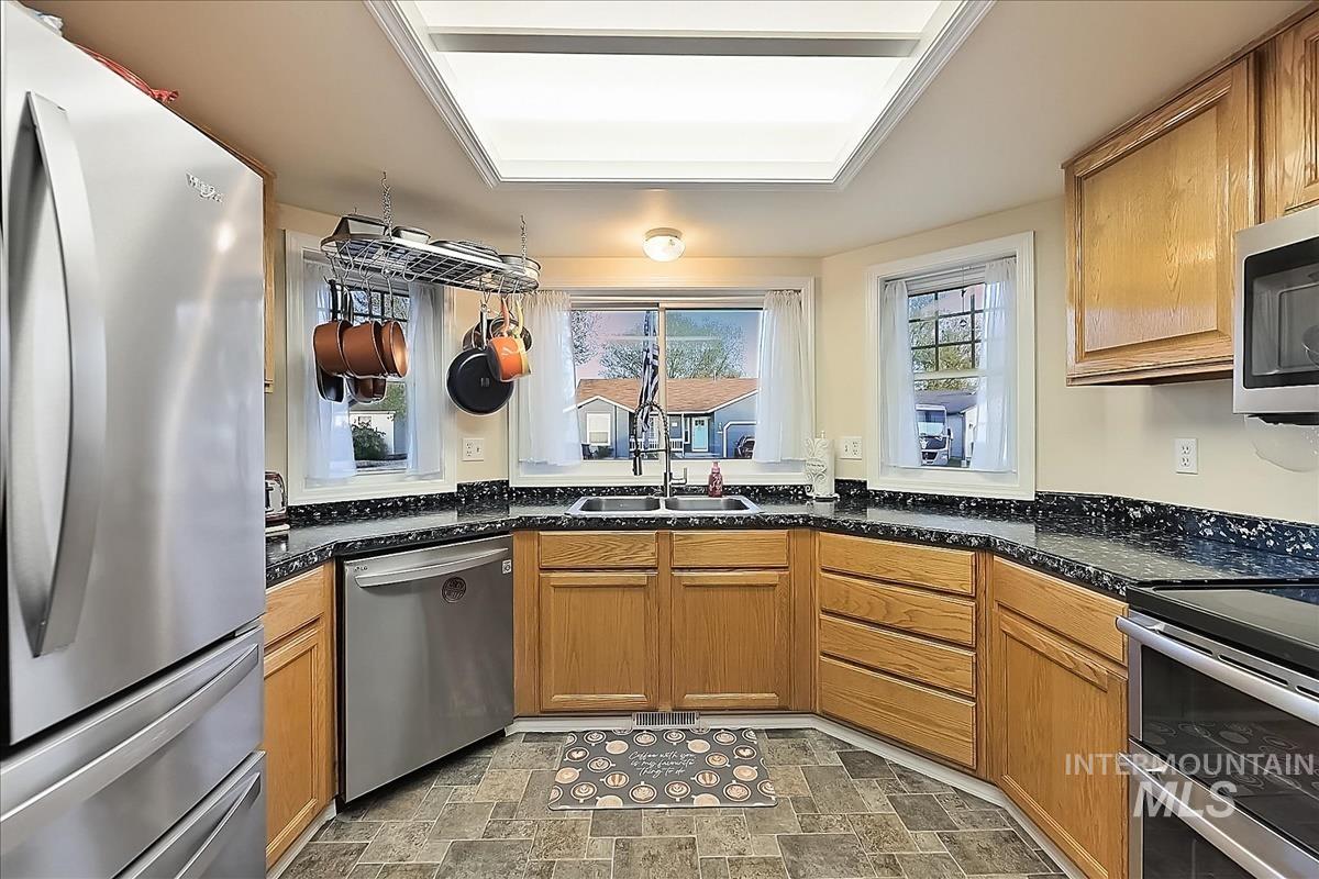 1265 Rosewood Street, Mountain Home, Idaho 83647, 3 Bedrooms, 2 Bathrooms, Residential For Sale, Price $361,000, 98982441