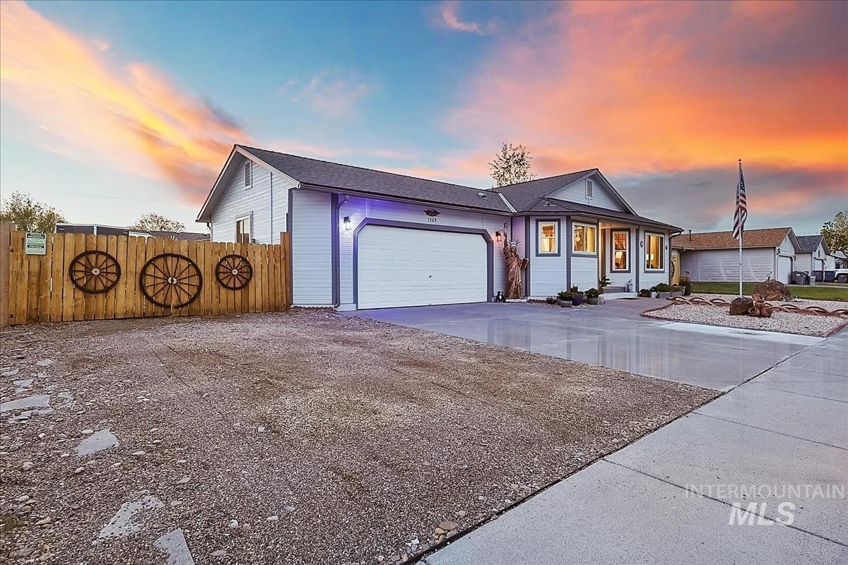 1265 Rosewood Street, Mountain Home, Idaho 83647, 3 Bedrooms, 2 Bathrooms, Residential For Sale, Price $361,000, 98982441
