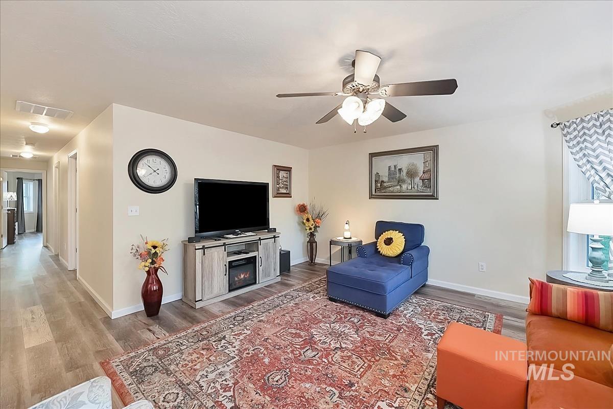 1265 Rosewood Street, Mountain Home, Idaho 83647, 3 Bedrooms, 2 Bathrooms, Residential For Sale, Price $361,000, 98982441