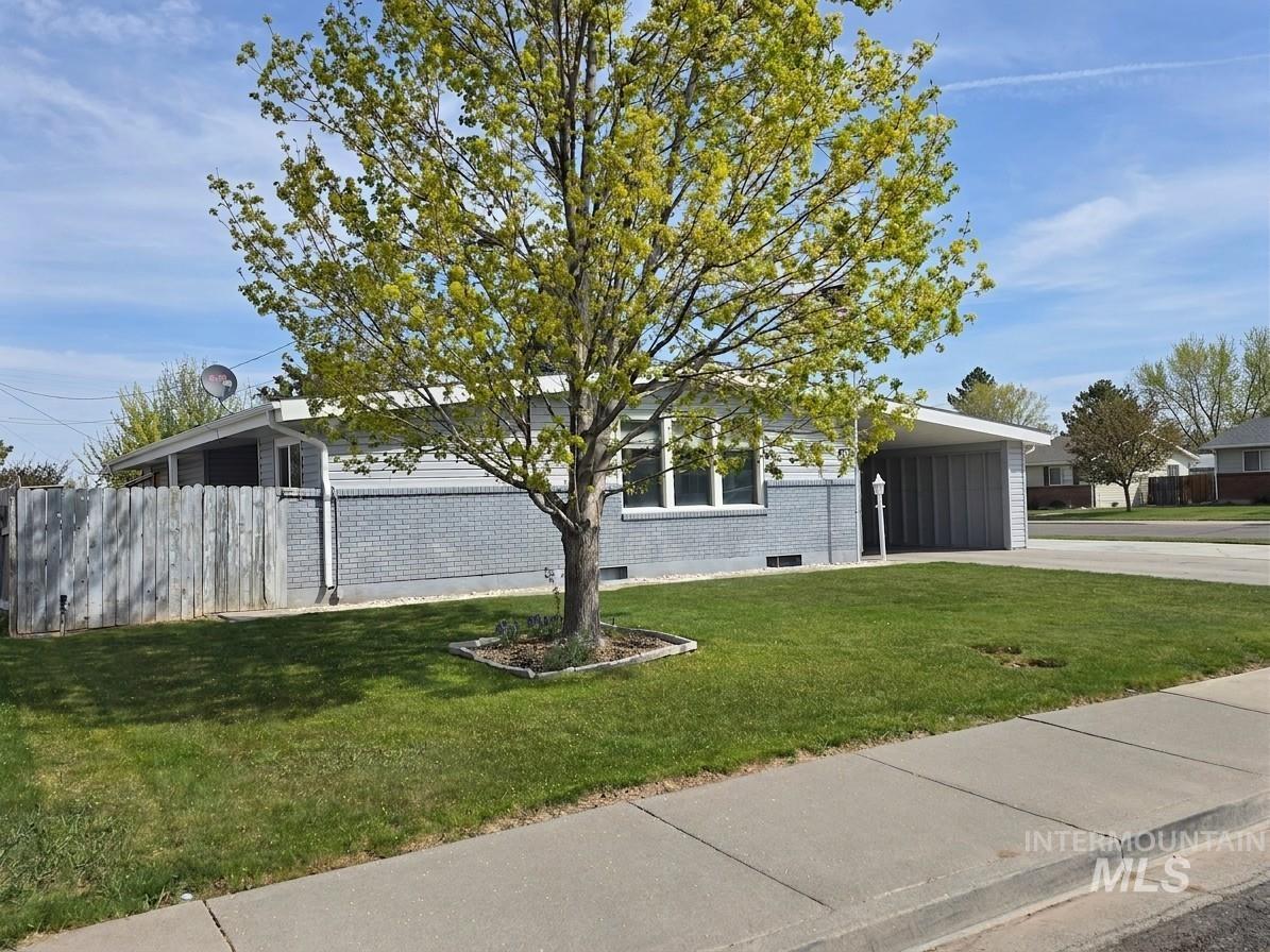 2053 Sherry Drive, Twin Falls, Idaho 83301, 4 Bedrooms, 3 Bathrooms, Residential For Sale, Price $399,500, 98982445