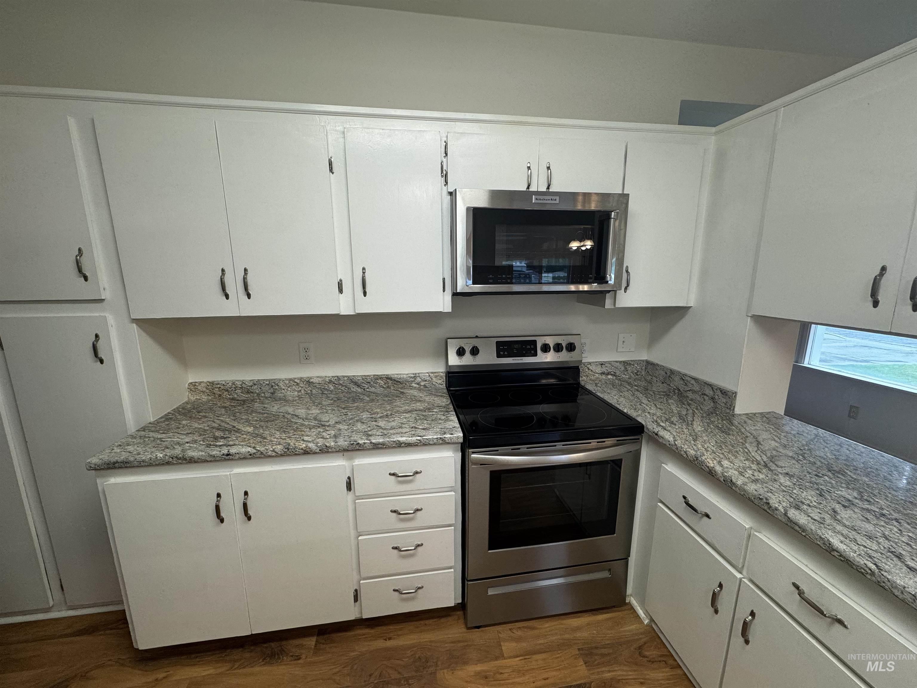 2053 Sherry Drive, Twin Falls, Idaho 83301, 4 Bedrooms, 3 Bathrooms, Residential For Sale, Price $399,500, 98982445