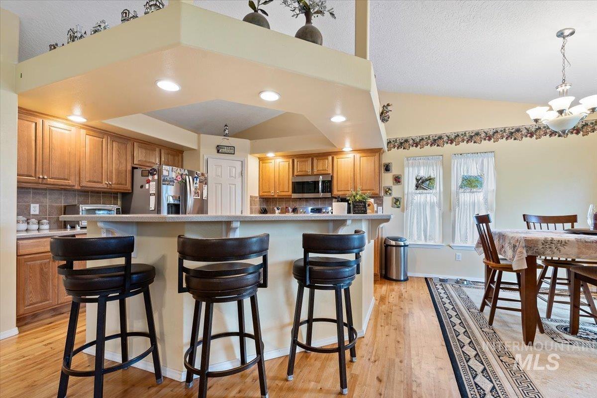 6424 Ustick Road, Nampa, Idaho 83687-8104, 4 Bedrooms, 3 Bathrooms, Residential For Sale, Price $749,900, 98982446