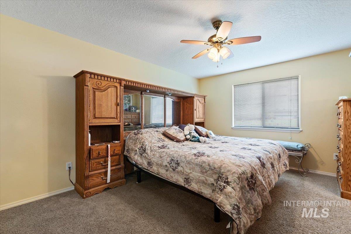 6424 Ustick Road, Nampa, Idaho 83687-8104, 4 Bedrooms, 3 Bathrooms, Residential For Sale, Price $749,900, 98982446