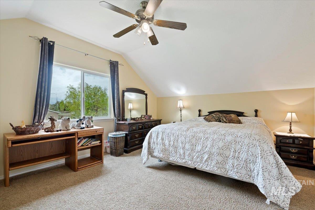 6424 Ustick Road, Nampa, Idaho 83687-8104, 4 Bedrooms, 3 Bathrooms, Residential For Sale, Price $749,900, 98982446