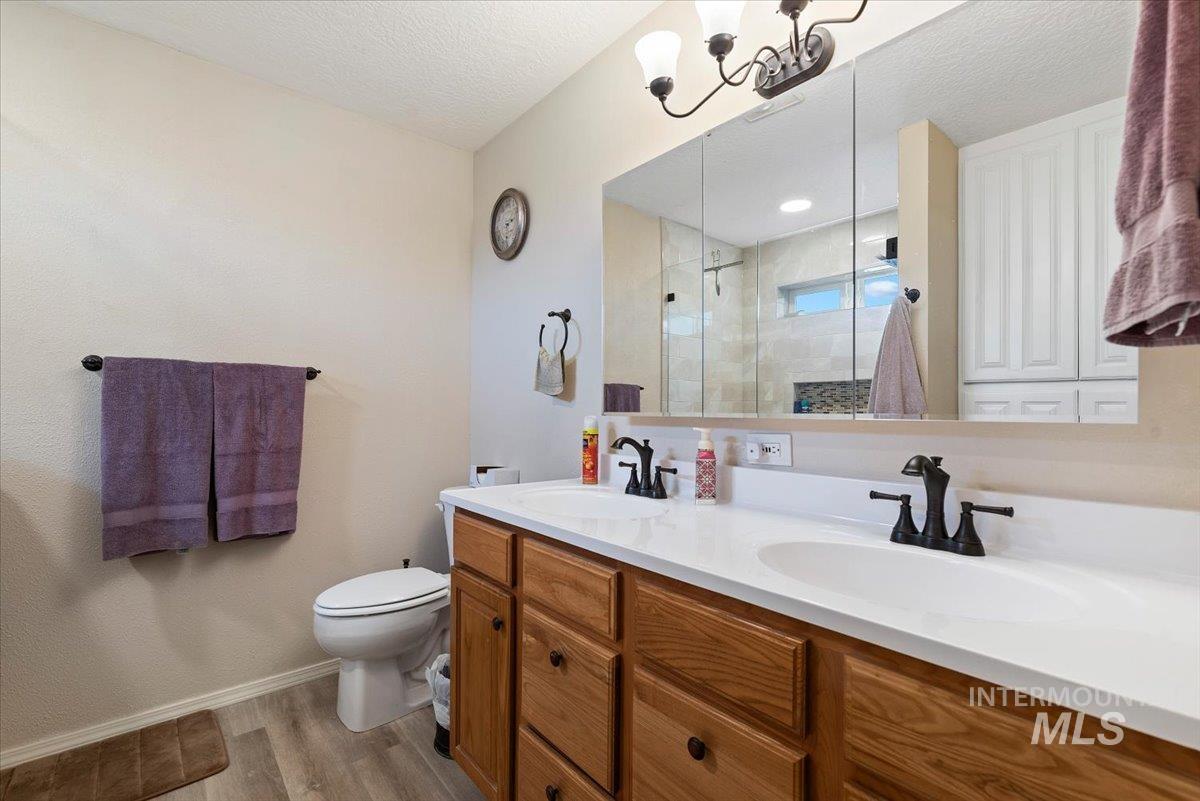 6424 Ustick Road, Nampa, Idaho 83687-8104, 4 Bedrooms, 3 Bathrooms, Residential For Sale, Price $749,900, 98982446