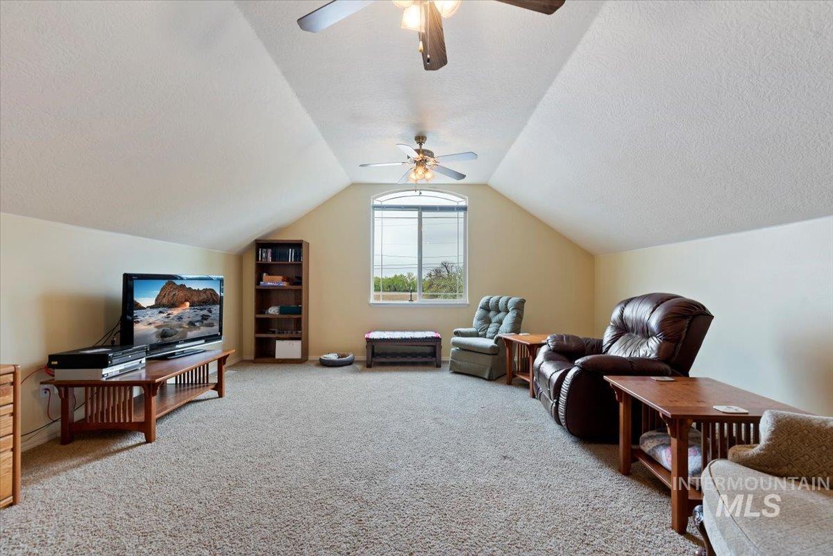 6424 Ustick Road, Nampa, Idaho 83687-8104, 4 Bedrooms, 3 Bathrooms, Residential For Sale, Price $749,900, 98982446