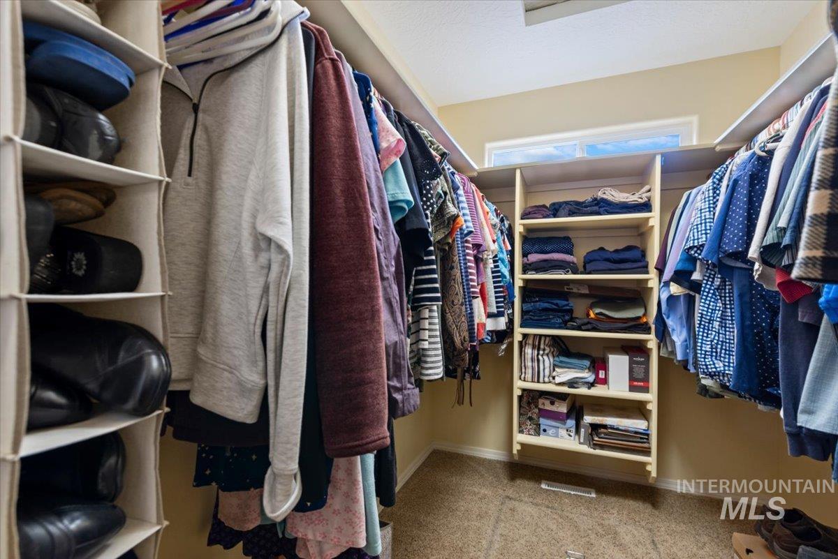 6424 Ustick Road, Nampa, Idaho 83687-8104, 4 Bedrooms, 3 Bathrooms, Residential For Sale, Price $749,900, 98982446