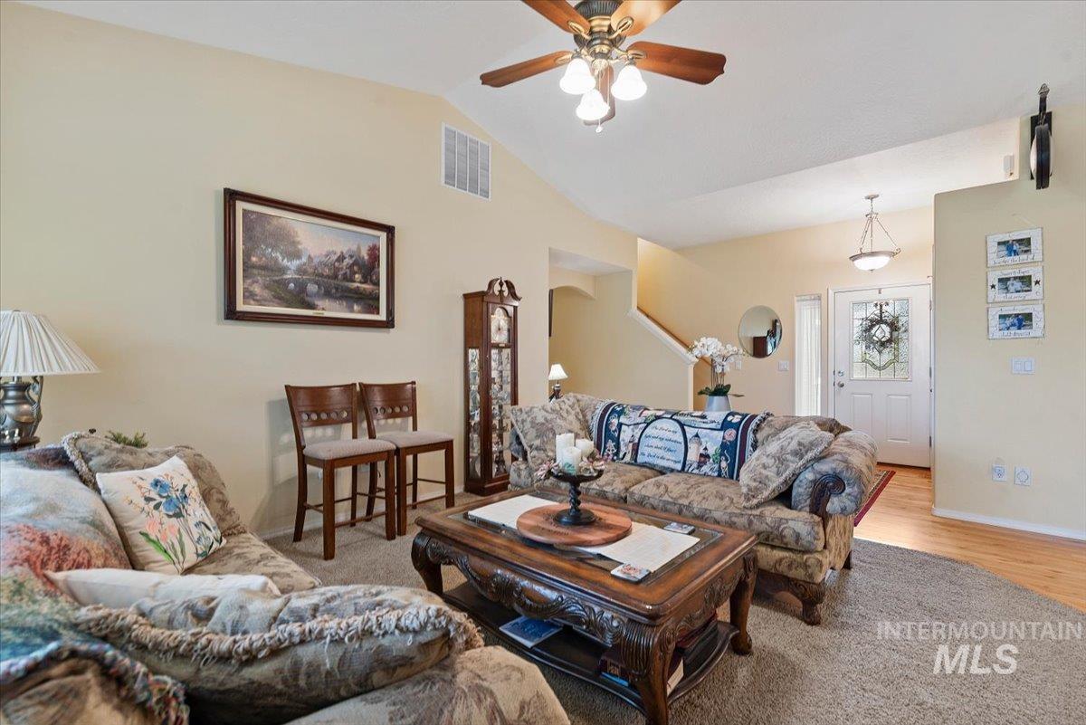 6424 Ustick Road, Nampa, Idaho 83687-8104, 4 Bedrooms, 3 Bathrooms, Residential For Sale, Price $749,900, 98982446