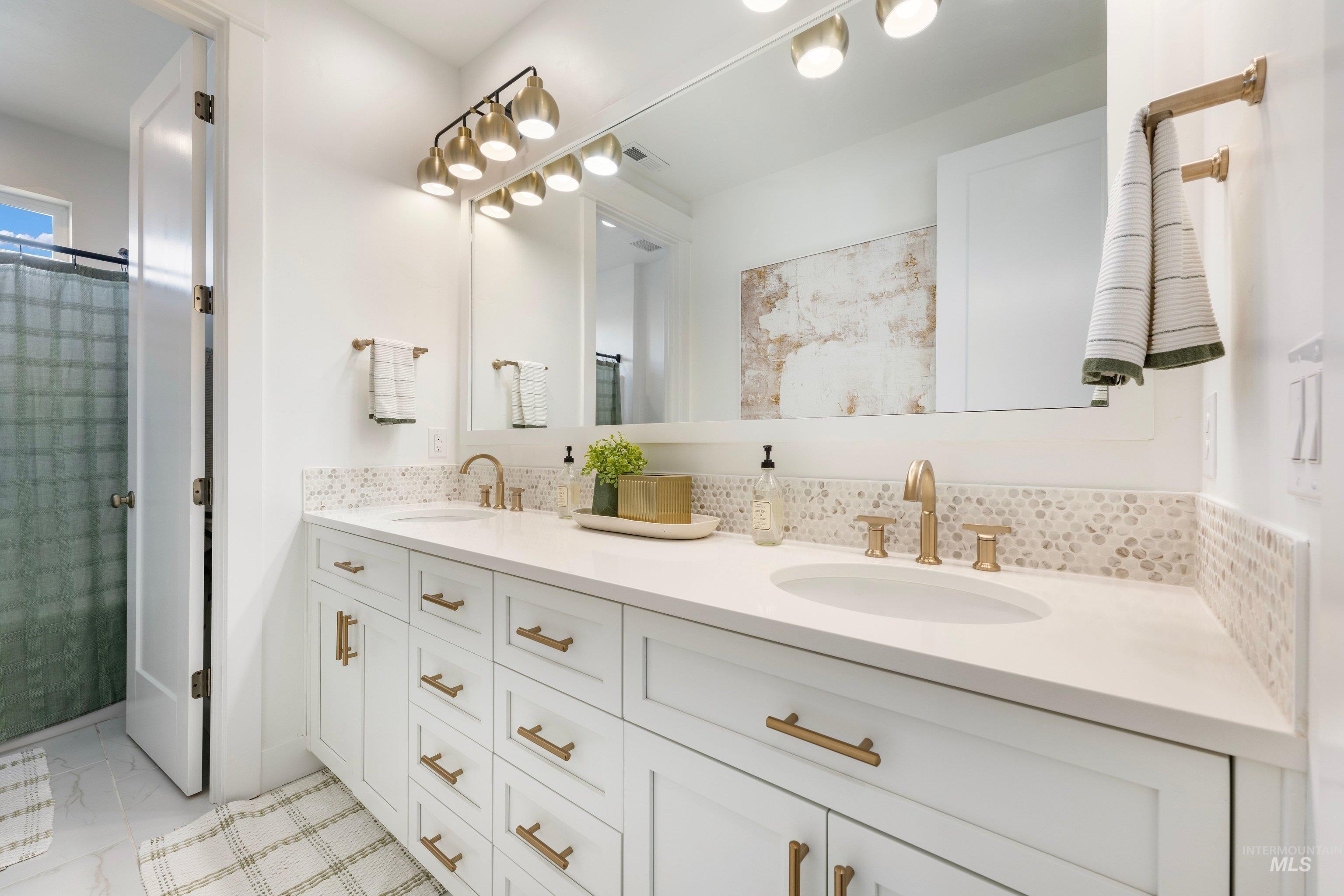 5353 W Octavia Dr., Meridian, Idaho 83646, 5 Bedrooms, 4 Bathrooms, Residential For Sale, Price $1,025,000, 98982447