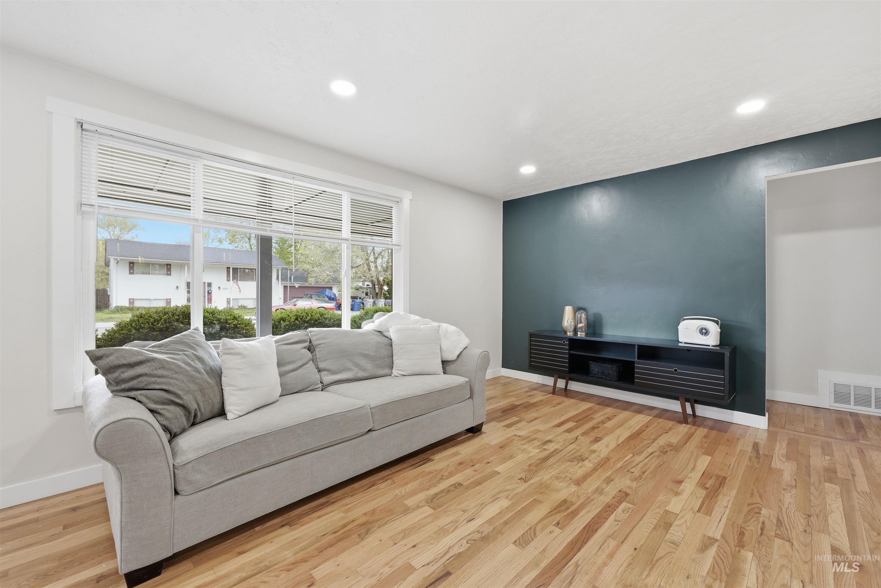 4223 W Camas St, Boise, Idaho 83705, 3 Bedrooms, 2 Bathrooms, Residential For Sale, Price $539,900, 98982448