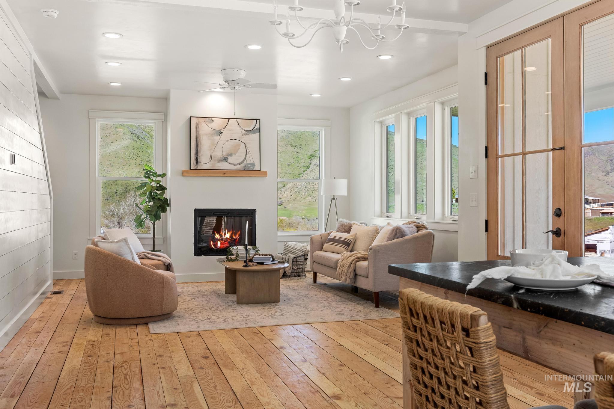 47 Faull Ranch Dr, Horseshoe Bend, Idaho 83629, 3 Bedrooms, 2.5 Bathrooms, Residential For Sale, Price $979,000, 98982450