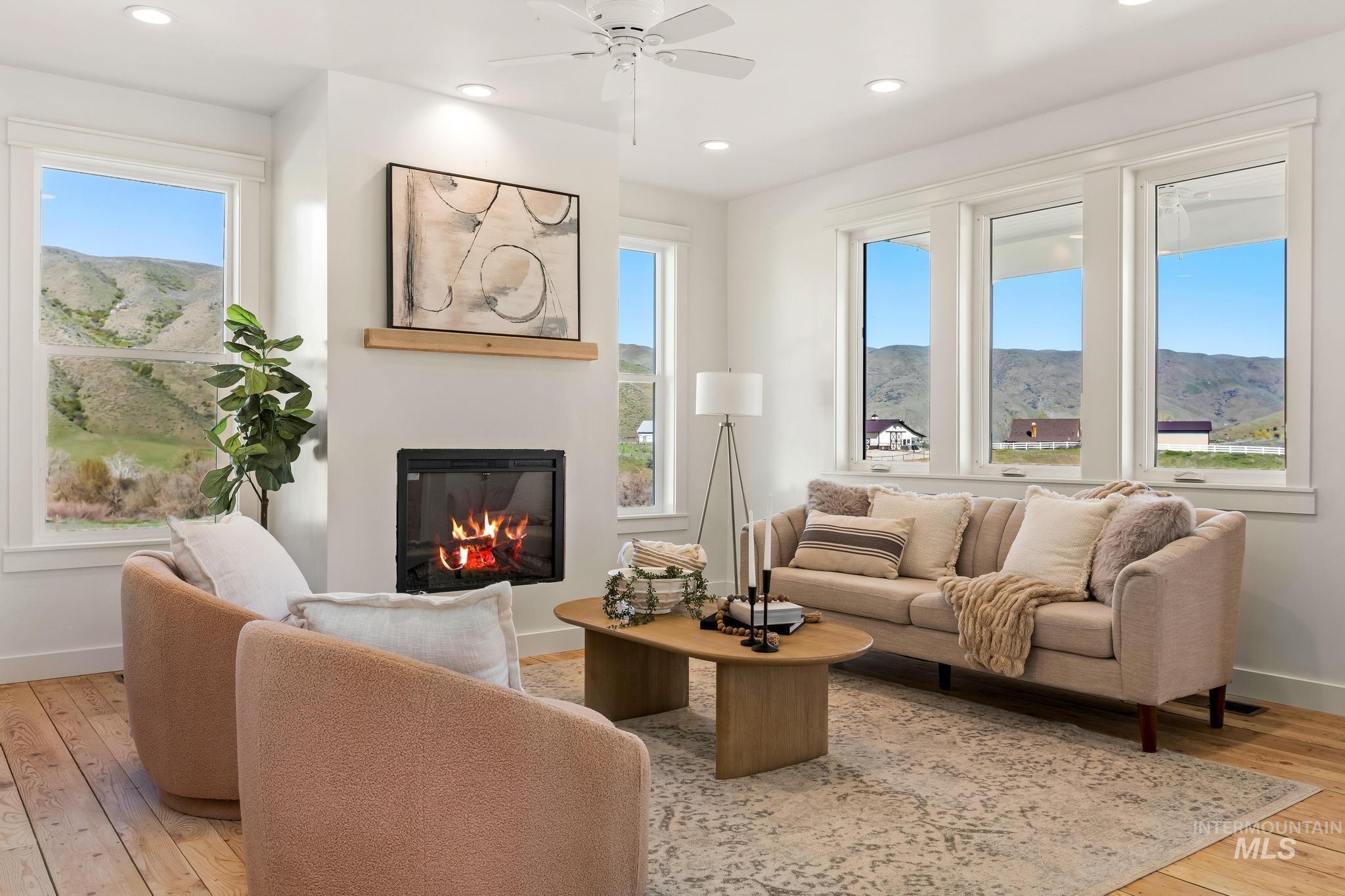 47 Faull Ranch Dr, Horseshoe Bend, Idaho 83629, 3 Bedrooms, 2.5 Bathrooms, Residential For Sale, Price $979,000, 98982450