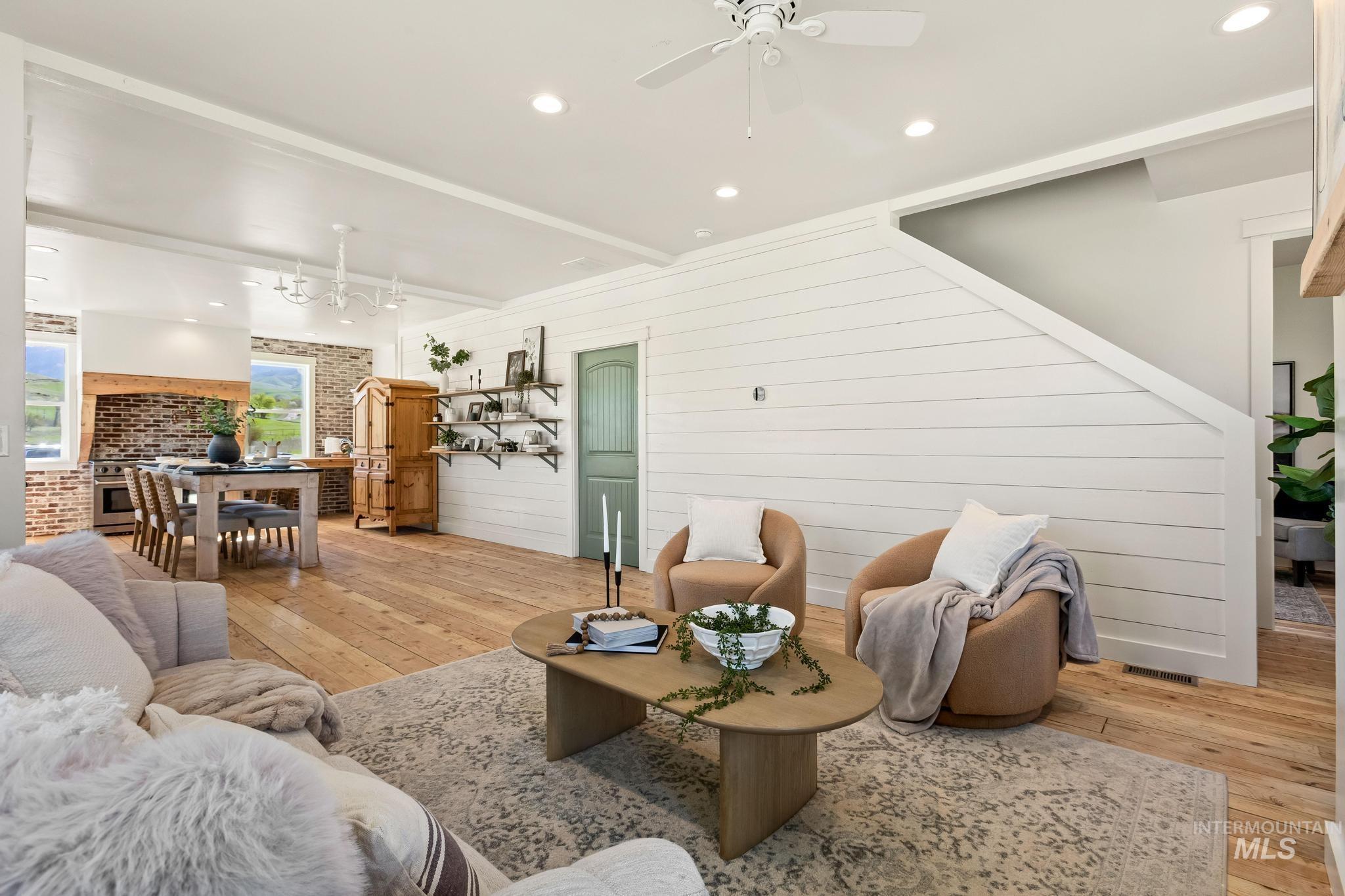 47 Faull Ranch Dr, Horseshoe Bend, Idaho 83629, 3 Bedrooms, 2.5 Bathrooms, Residential For Sale, Price $979,000, 98982450