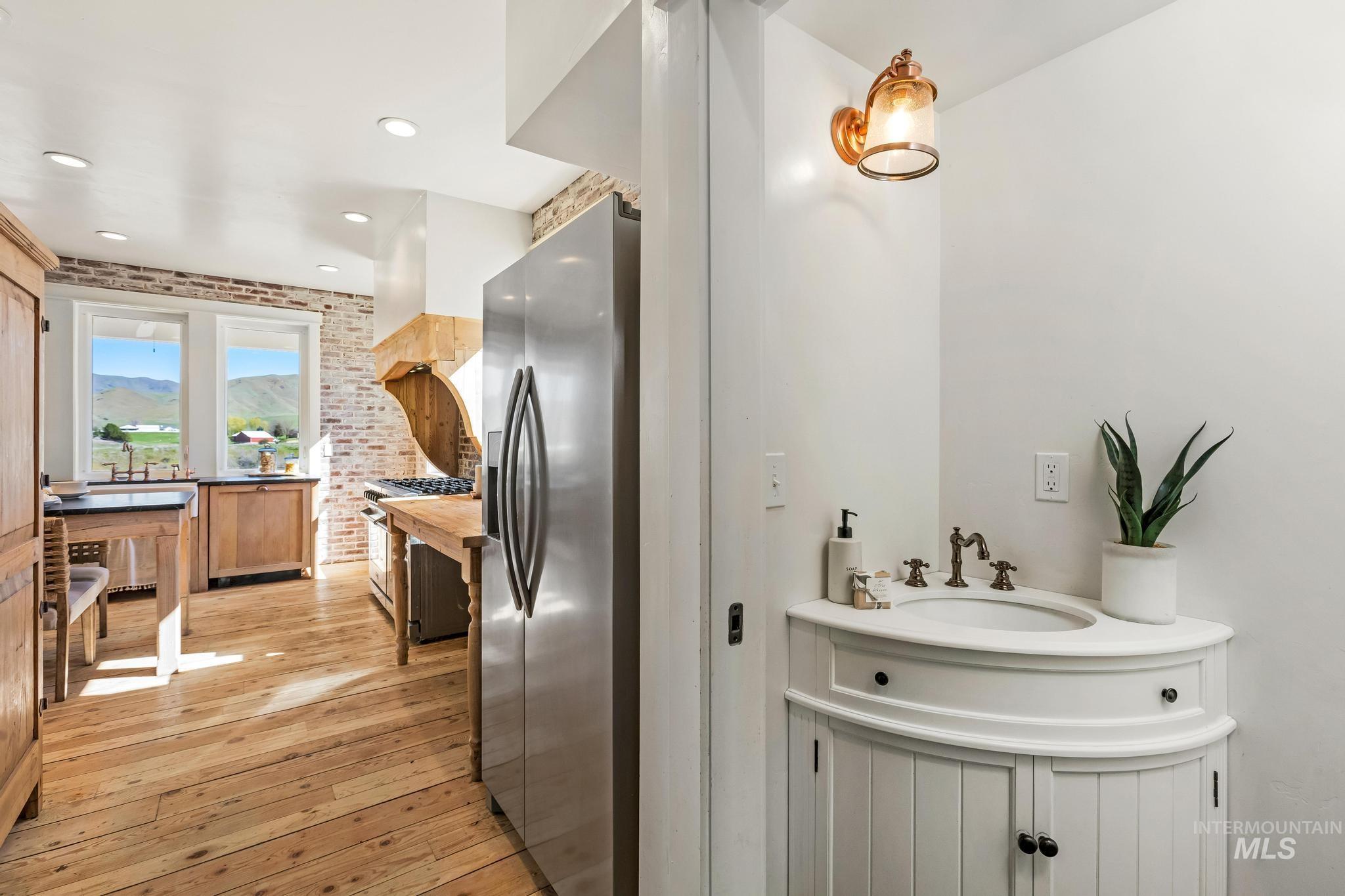 47 Faull Ranch Dr, Horseshoe Bend, Idaho 83629, 3 Bedrooms, 2.5 Bathrooms, Residential For Sale, Price $979,000, 98982450