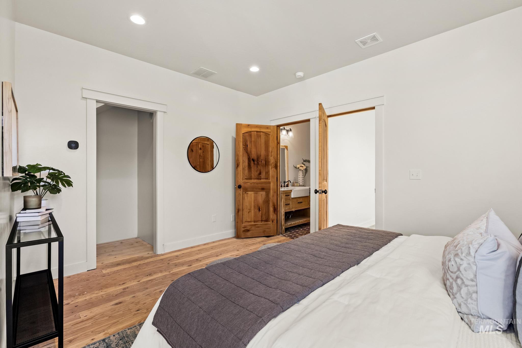 47 Faull Ranch Dr, Horseshoe Bend, Idaho 83629, 3 Bedrooms, 2.5 Bathrooms, Residential For Sale, Price $979,000, 98982450