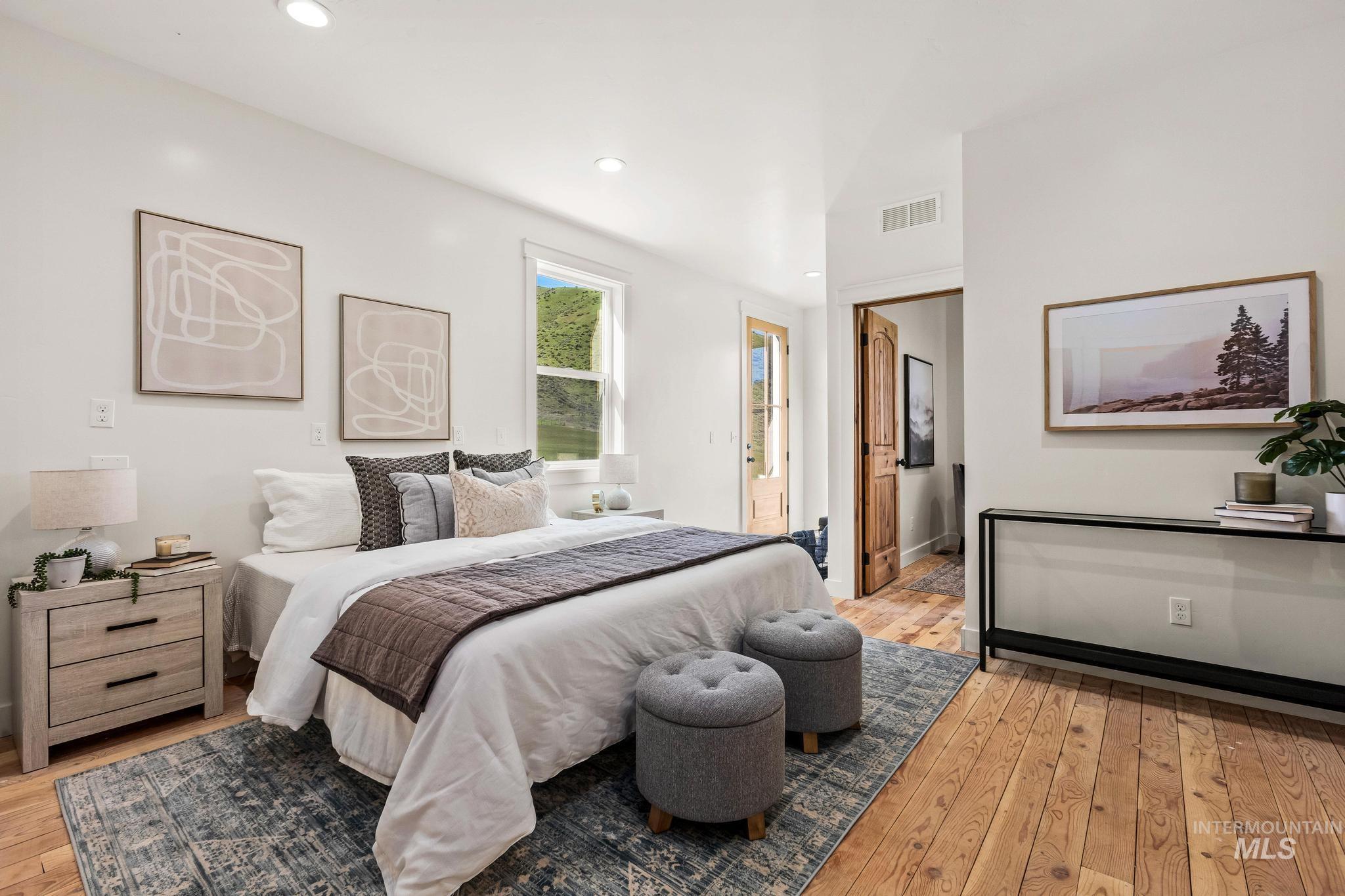 47 Faull Ranch Dr, Horseshoe Bend, Idaho 83629, 3 Bedrooms, 2.5 Bathrooms, Residential For Sale, Price $979,000, 98982450