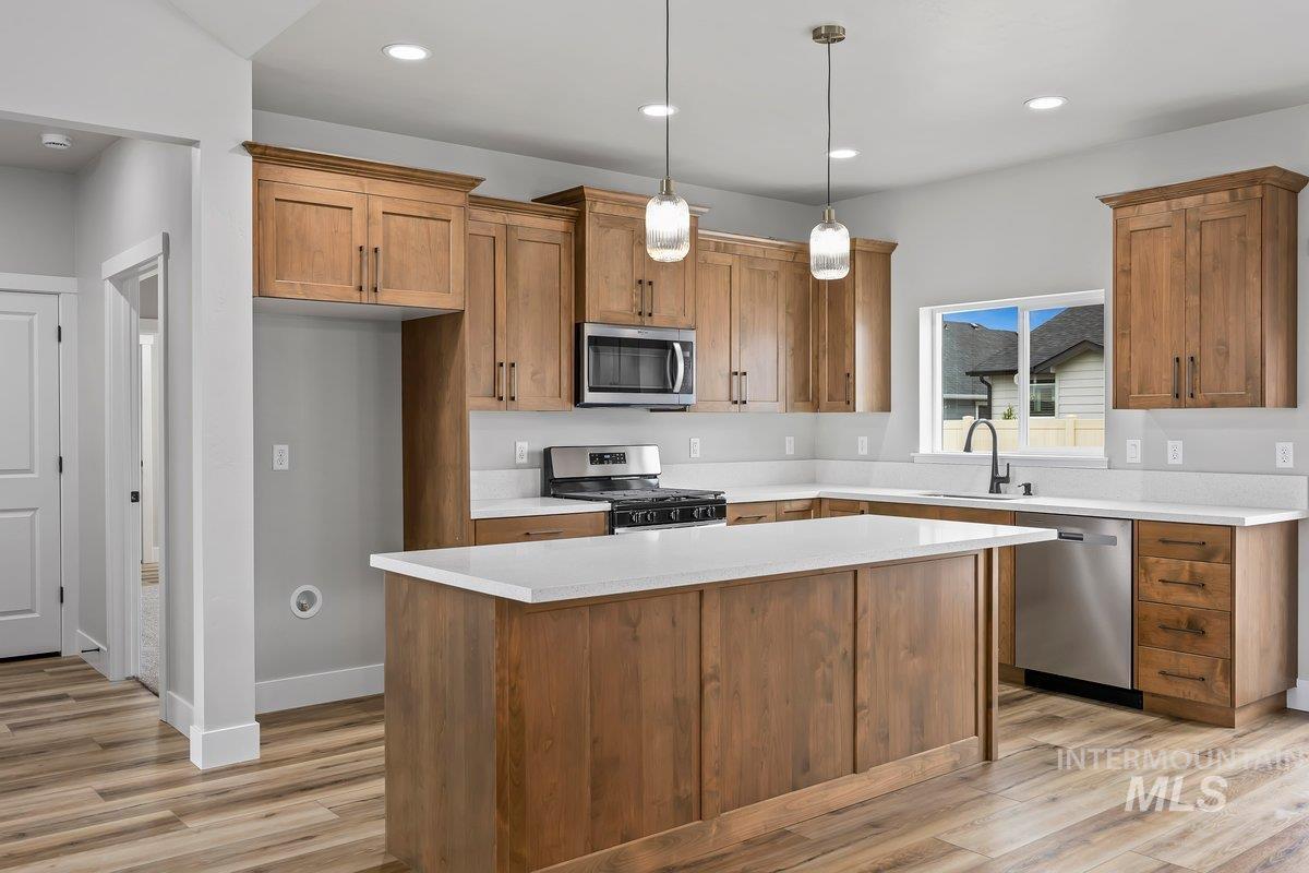 1044 Quartz Rd, Kimberly, Idaho 83341, 3 Bedrooms, 2 Bathrooms, Residential For Sale, Price $419,900, 98982454