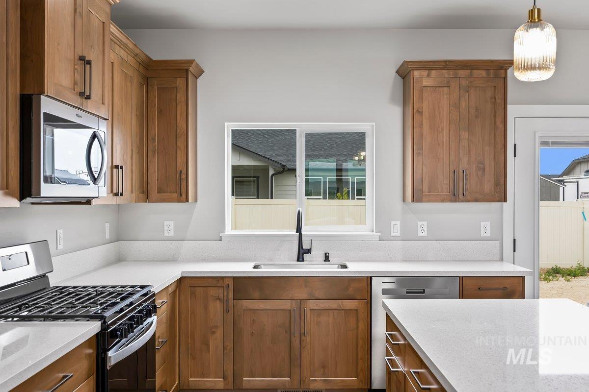 1044 Quartz Rd, Kimberly, Idaho 83341, 3 Bedrooms, 2 Bathrooms, Residential For Sale, Price $419,900, 98982454