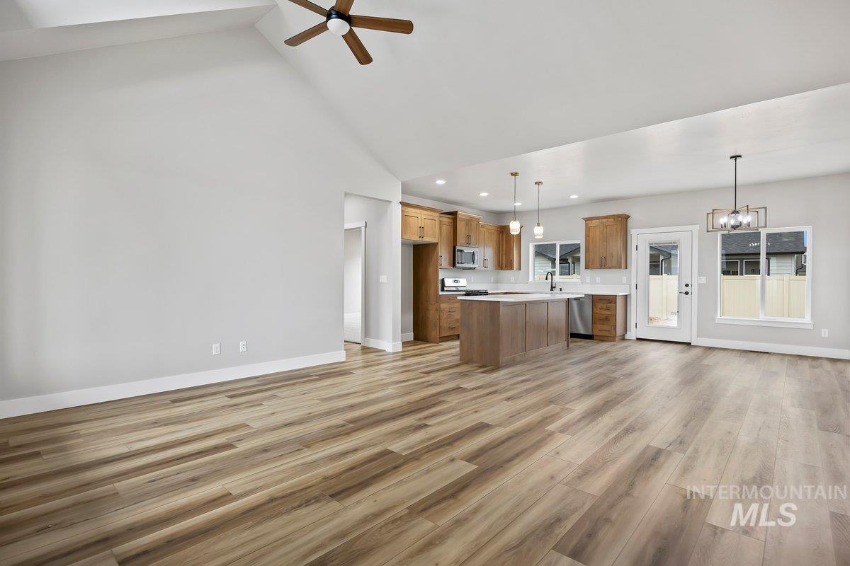 1044 Quartz Rd, Kimberly, Idaho 83341, 3 Bedrooms, 2 Bathrooms, Residential For Sale, Price $419,900, 98982454