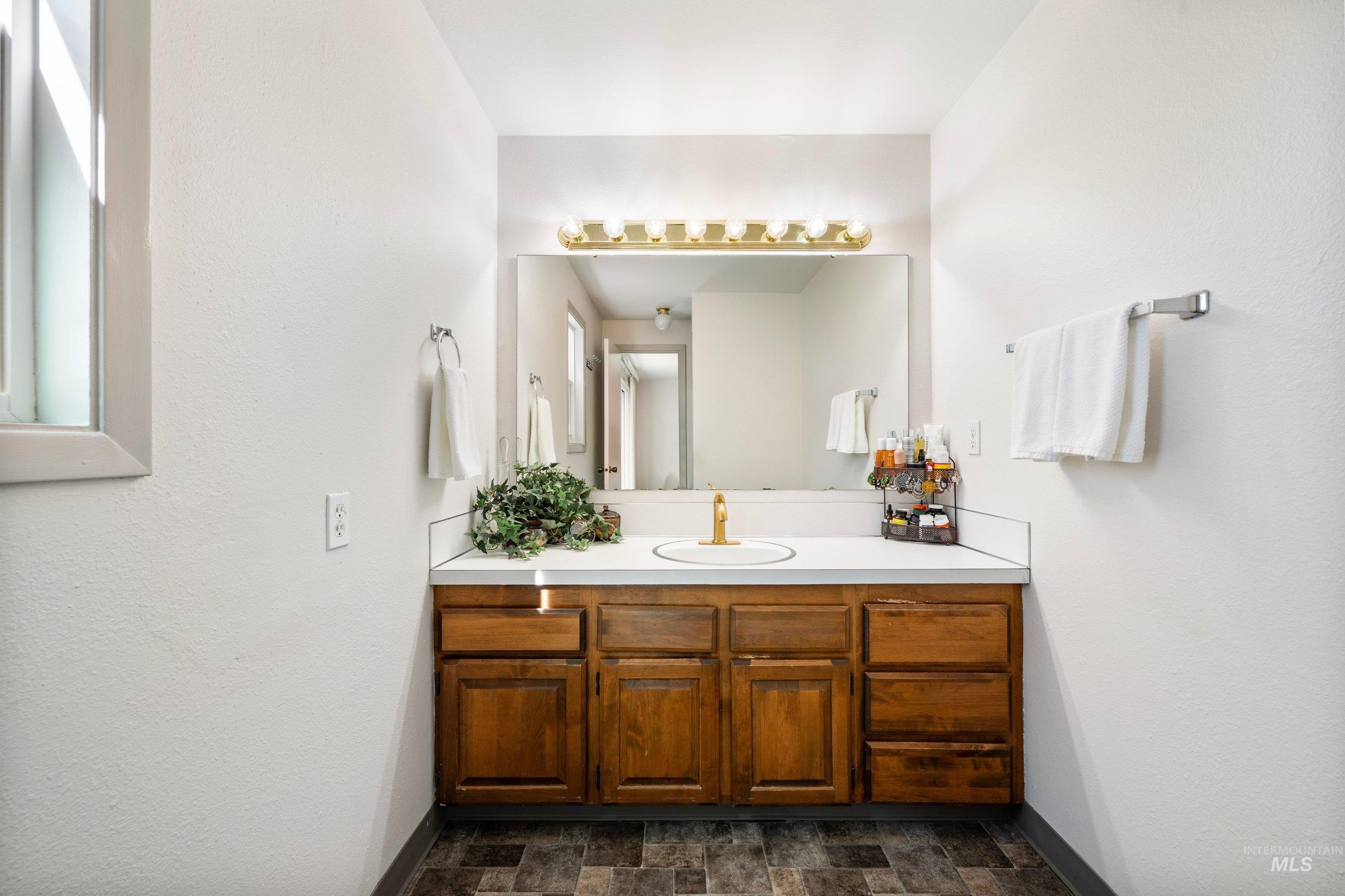 9066 W Brookview Ct, Boise, Idaho 83709, 4 Bedrooms, 3.5 Bathrooms, Residential For Sale, Price $619,900, 98982459