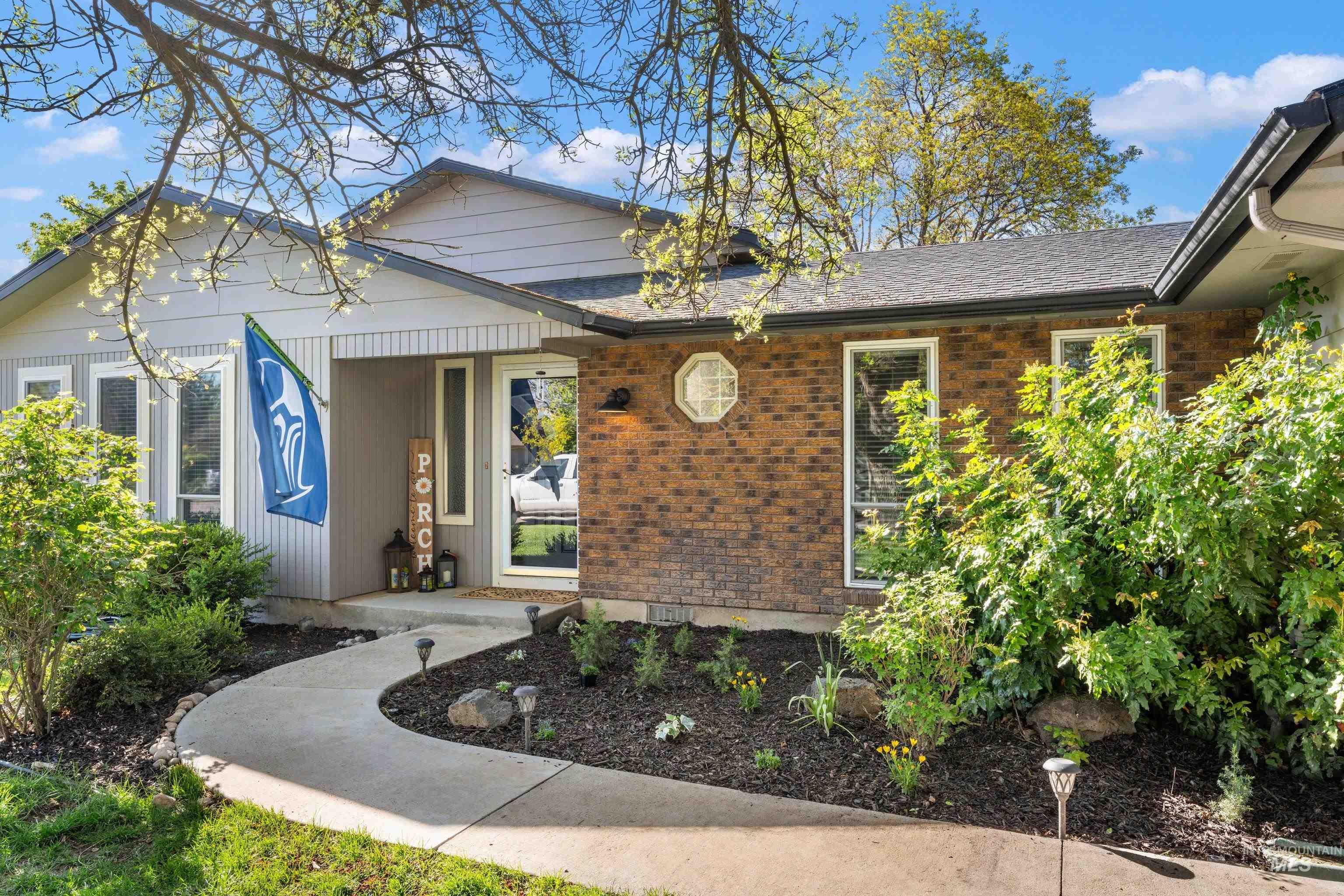 9066 W Brookview Ct, Boise, Idaho 83709, 4 Bedrooms, 3.5 Bathrooms, Residential For Sale, Price $619,900, 98982459