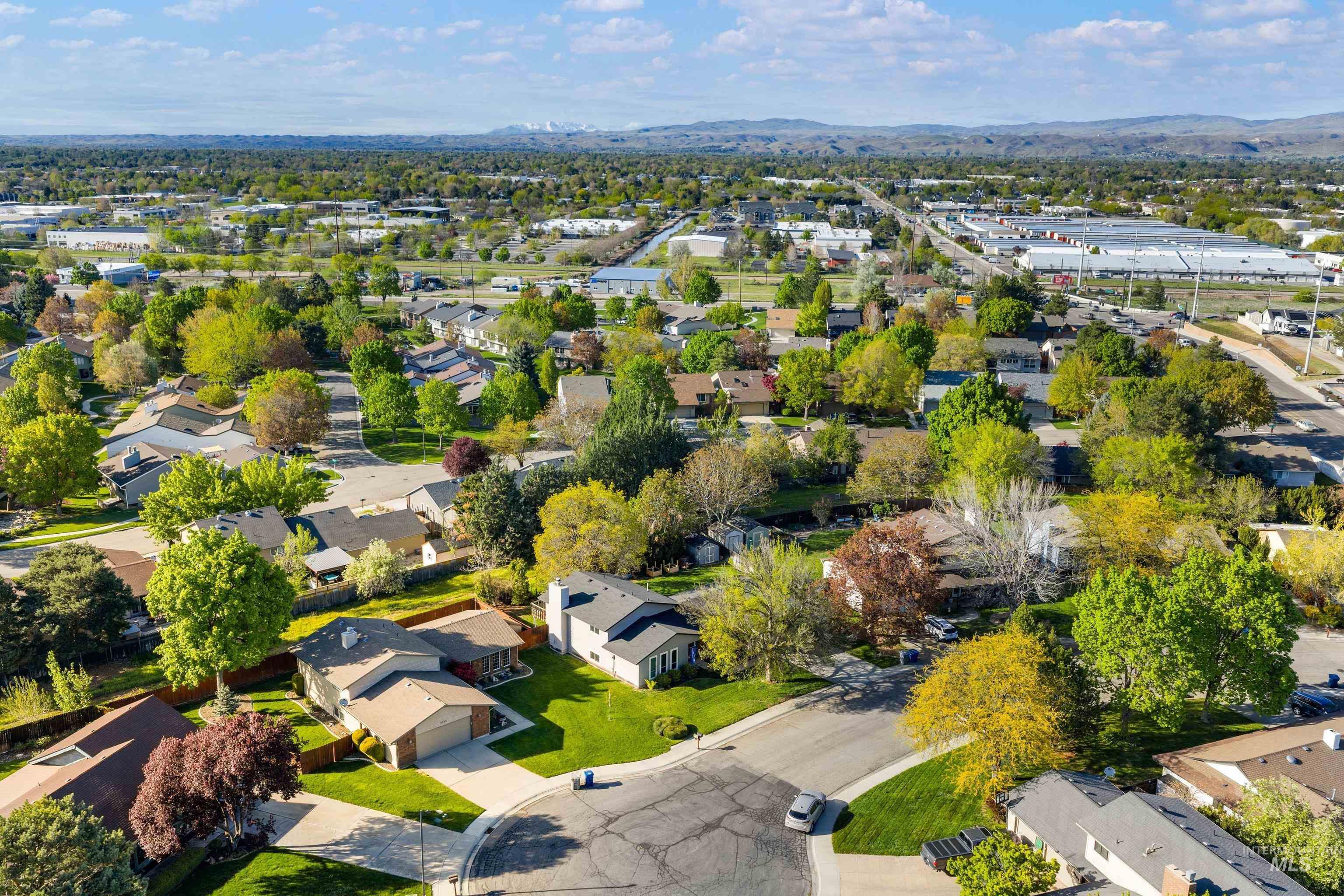 9066 W Brookview Ct, Boise, Idaho 83709, 4 Bedrooms, 3.5 Bathrooms, Residential For Sale, Price $619,900, 98982459