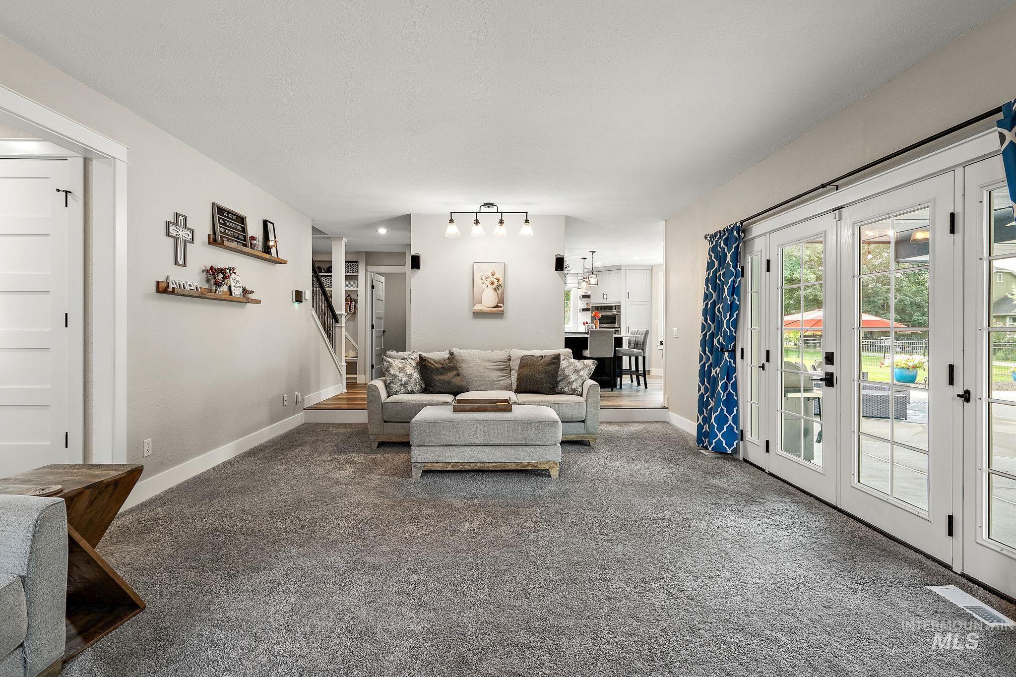 5363 N Hickory Run Ave., Boise, Idaho 83713-2498, 5 Bedrooms, 4 Bathrooms, Residential For Sale, Price $865,000,MLS 98982460