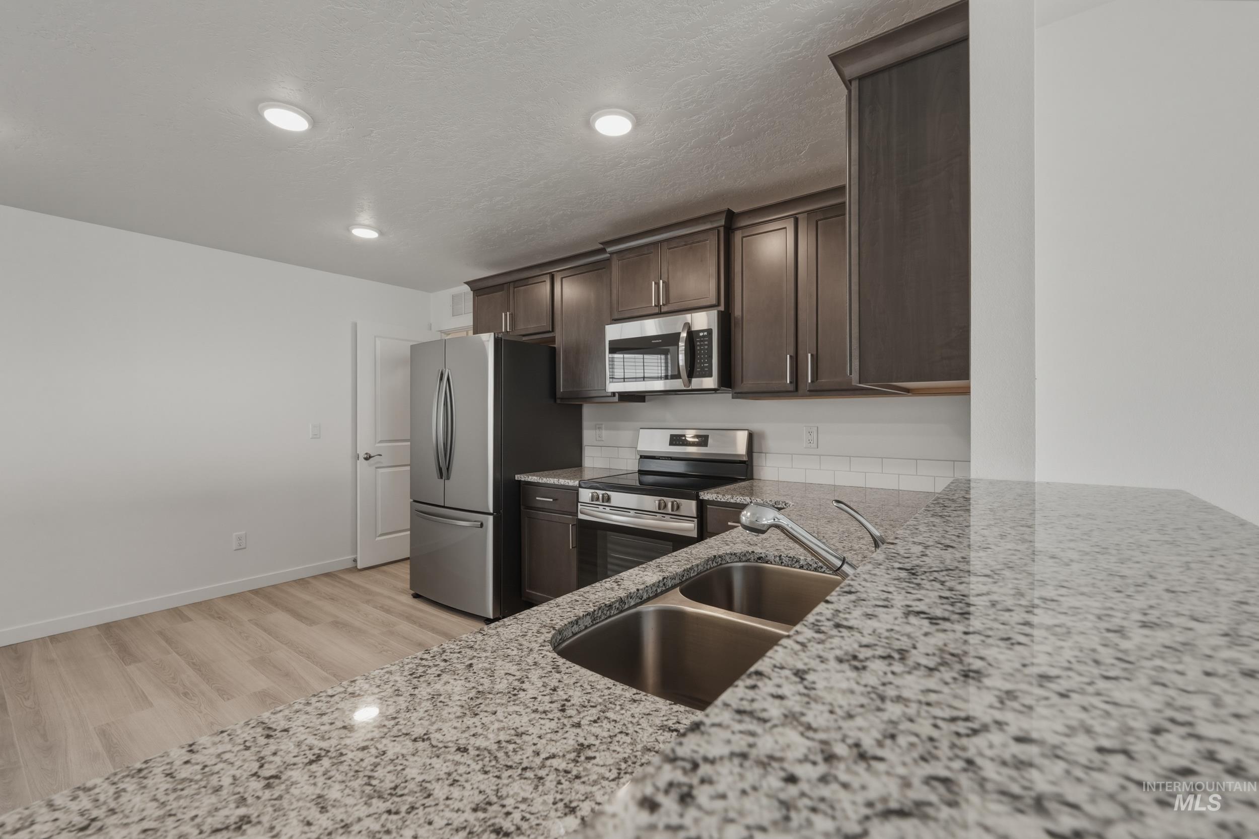 12320 Shadow River St, Caldwell, Idaho 83607, 3 Bedrooms, 2 Bathrooms, Residential For Sale, Price $363,000, 98982461