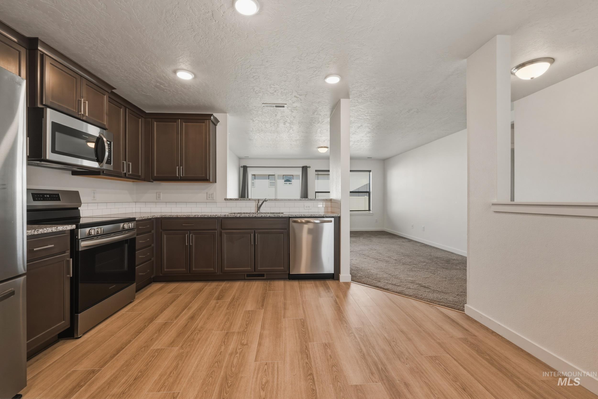 12320 Shadow River St, Caldwell, Idaho 83607, 3 Bedrooms, 2 Bathrooms, Residential For Sale, Price $363,000, 98982461