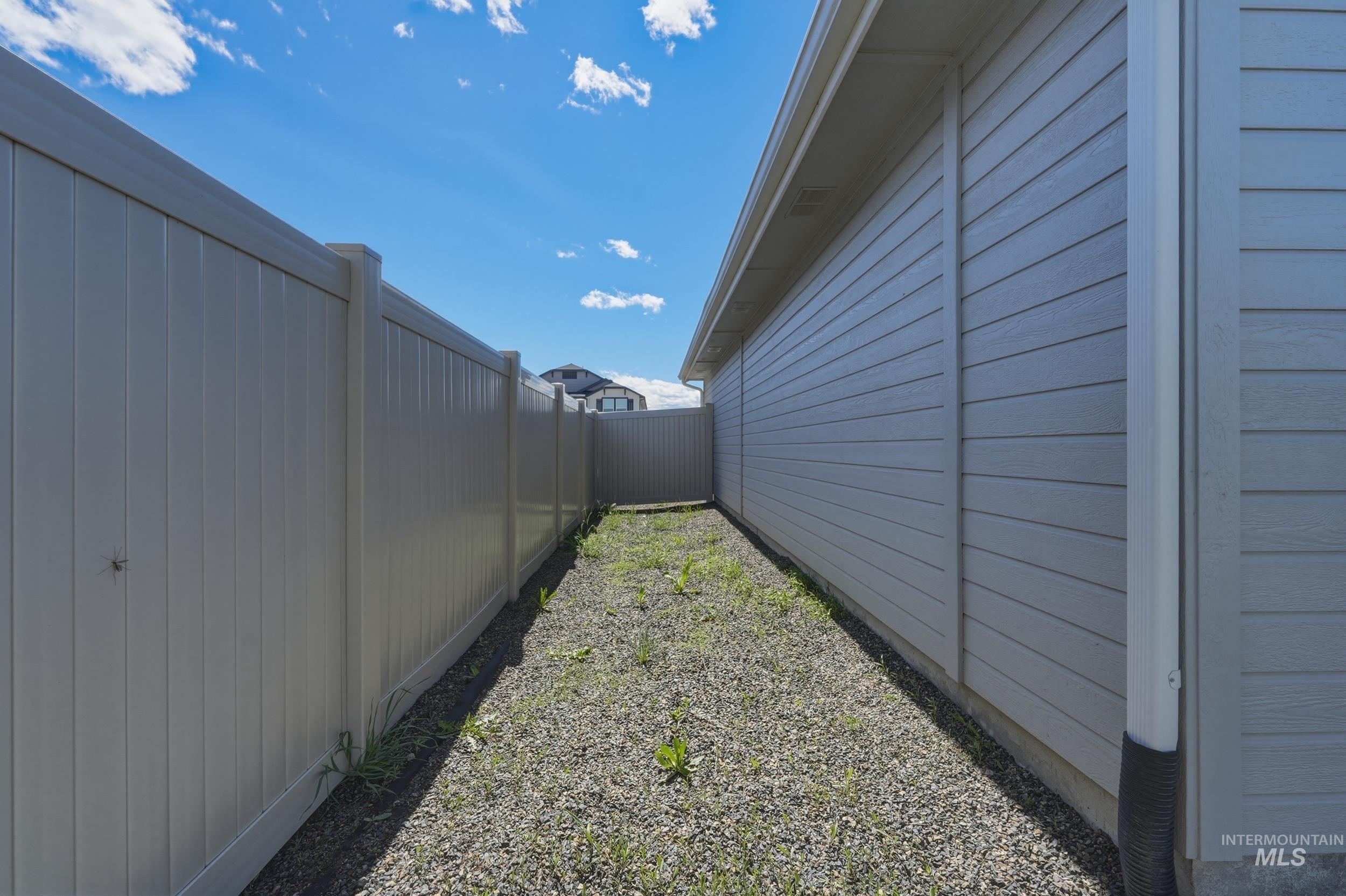 12320 Shadow River St, Caldwell, Idaho 83607, 3 Bedrooms, 2 Bathrooms, Residential For Sale, Price $363,000, 98982461