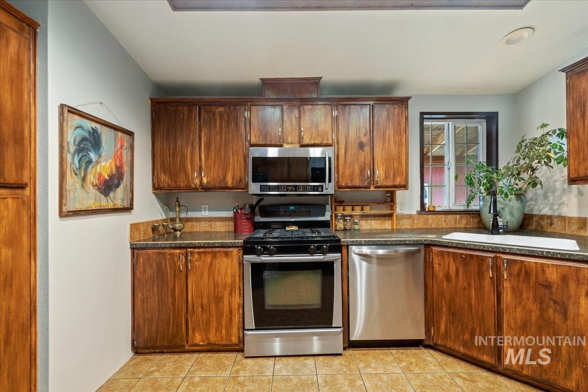 29 Rising Ln, Cascade, Idaho 83611, 3 Bedrooms, 2 Bathrooms, Residential For Sale, Price $525,000, 98982462