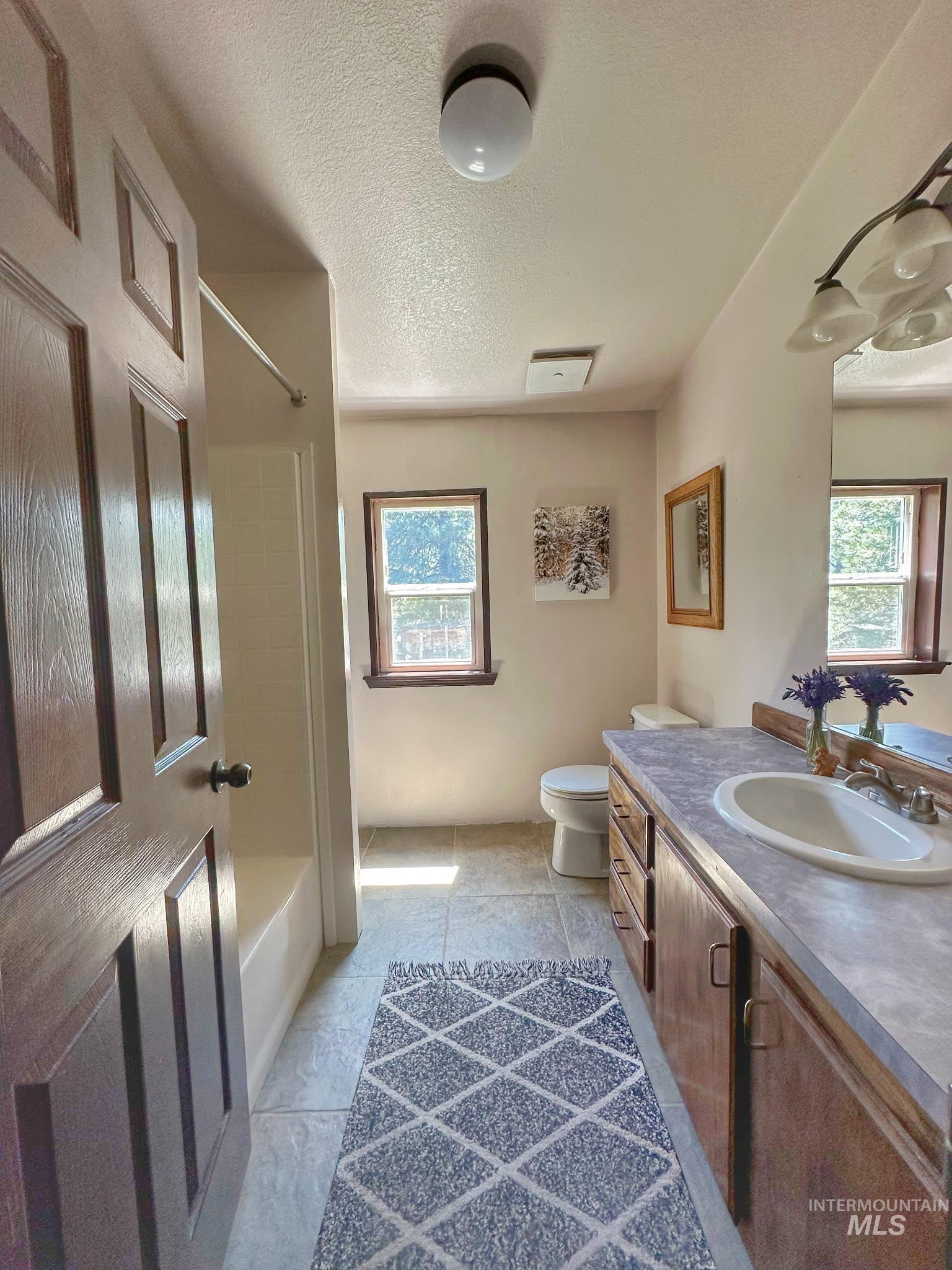 29 Rising Ln, Cascade, Idaho 83611, 3 Bedrooms, 2 Bathrooms, Residential For Sale, Price $499,900,MLS 98982462
