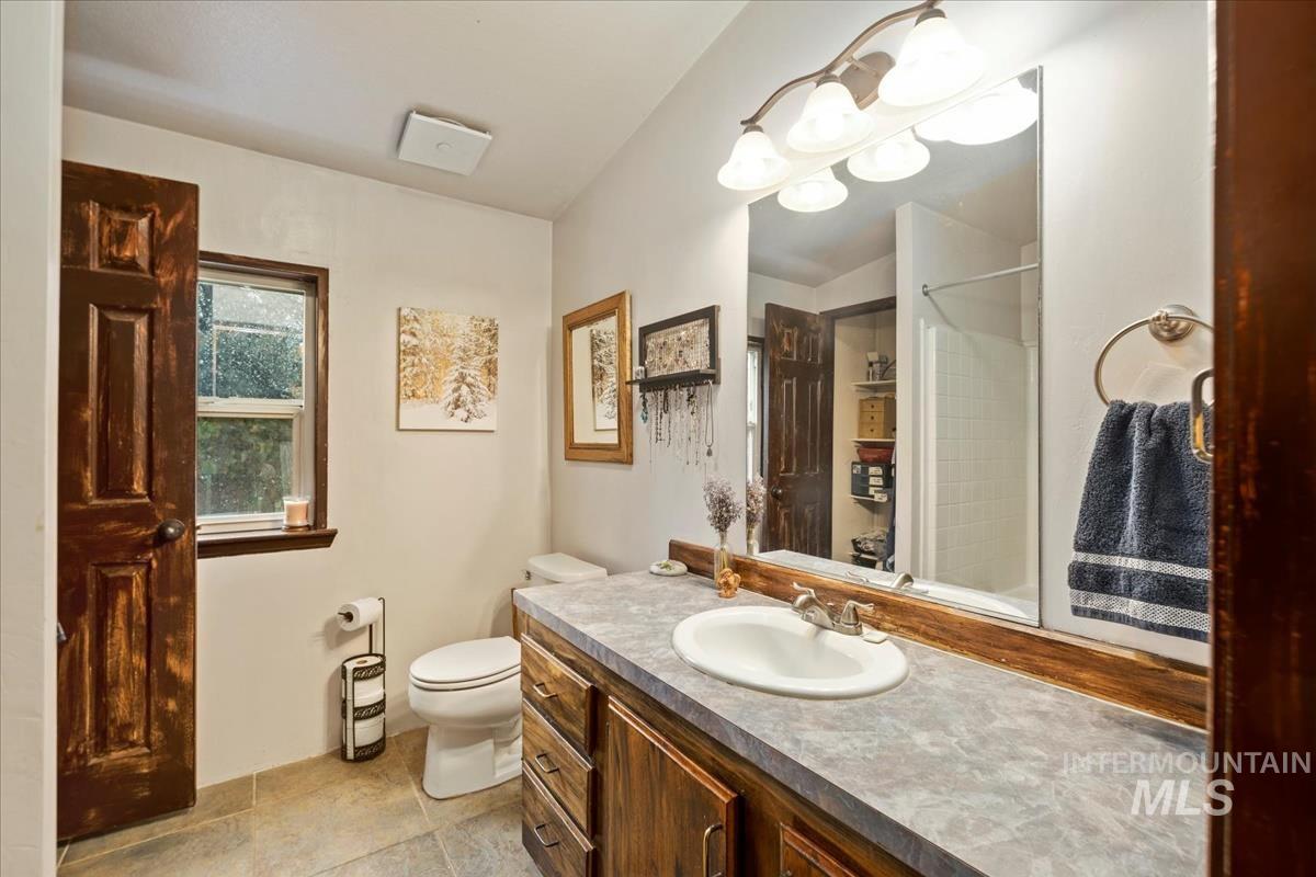 29 Rising Ln, Cascade, Idaho 83611, 3 Bedrooms, 2 Bathrooms, Residential For Sale, Price $525,000, 98982462