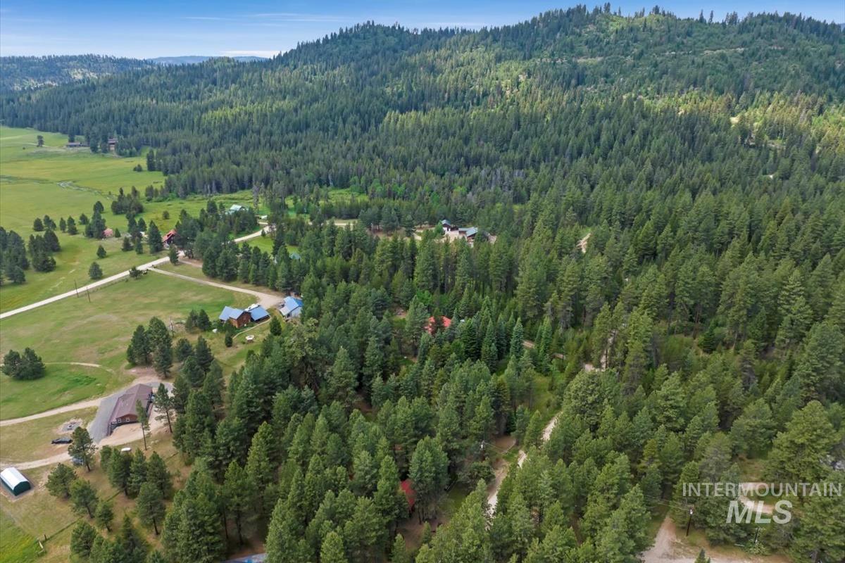 29 Rising Ln, Cascade, Idaho 83611, 3 Bedrooms, 2 Bathrooms, Residential For Sale, Price $525,000, 98982462