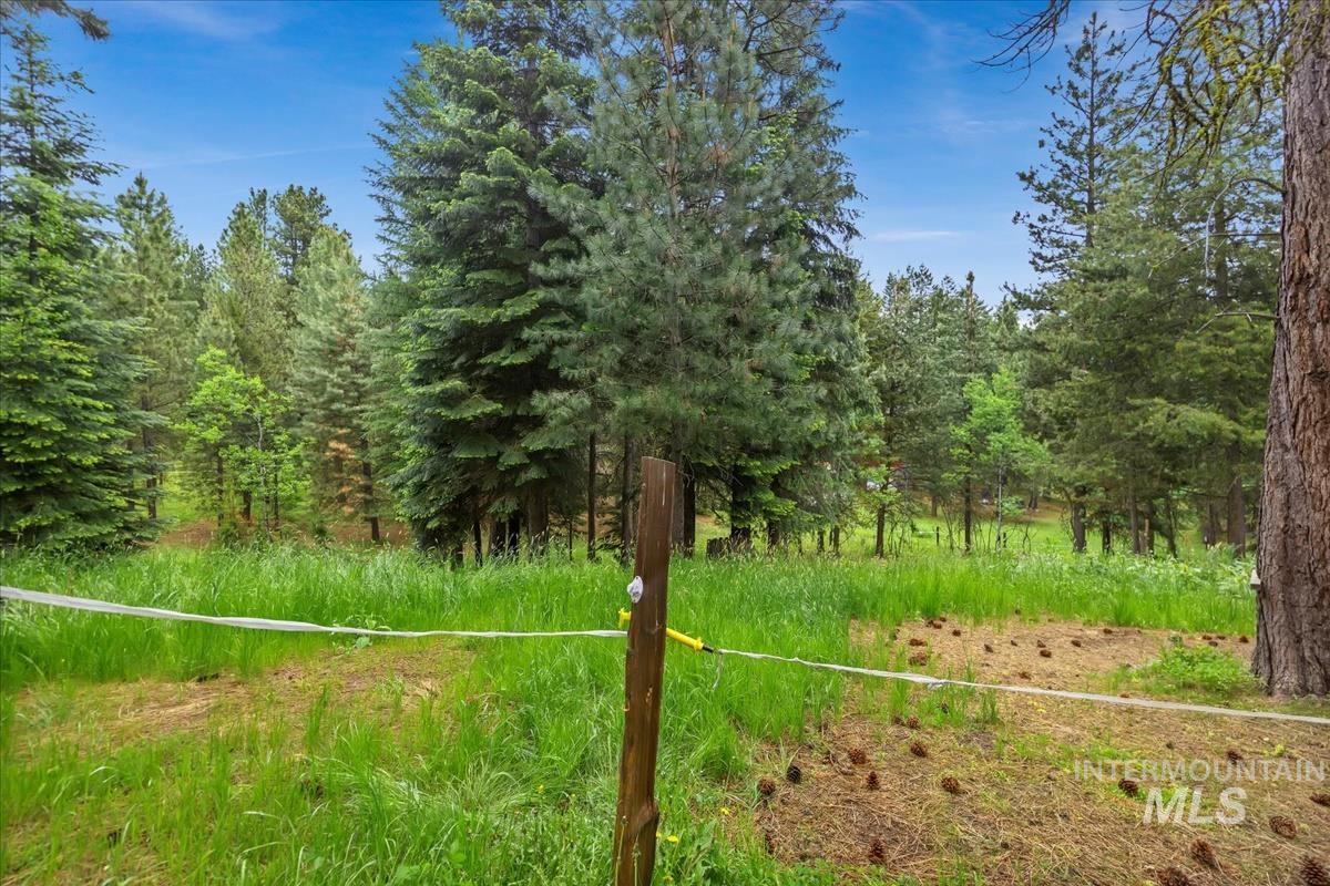 29 Rising Ln, Cascade, Idaho 83611, 3 Bedrooms, 2 Bathrooms, Residential For Sale, Price $525,000, 98982462