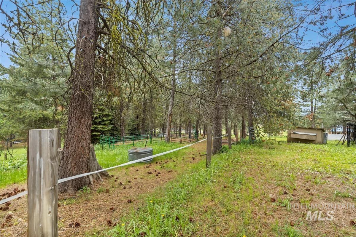 29 Rising Ln, Cascade, Idaho 83611, 3 Bedrooms, 2 Bathrooms, Residential For Sale, Price $525,000, 98982462