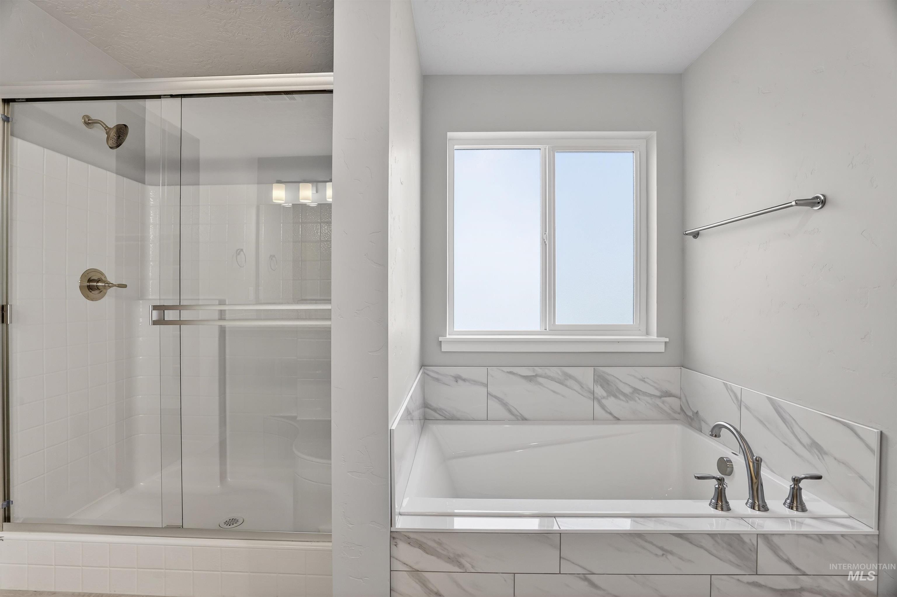 19317 Snowyside Way, Caldwell, Idaho 83605, 4 Bedrooms, 2.5 Bathrooms, Residential For Sale, Price $499,990, 98982464