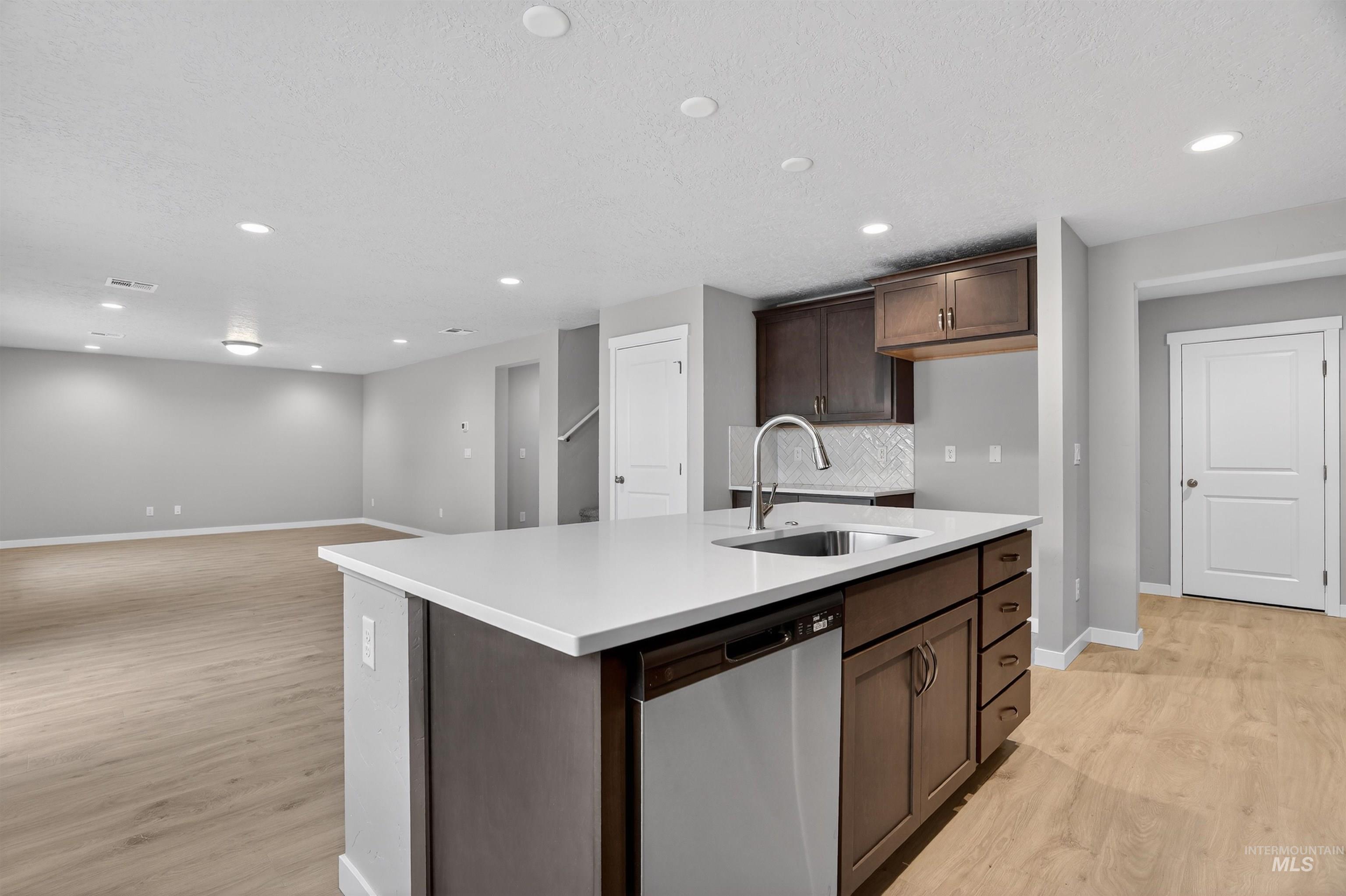 19317 Snowyside Way, Caldwell, Idaho 83605, 4 Bedrooms, 2.5 Bathrooms, Residential For Sale, Price $499,990, 98982464